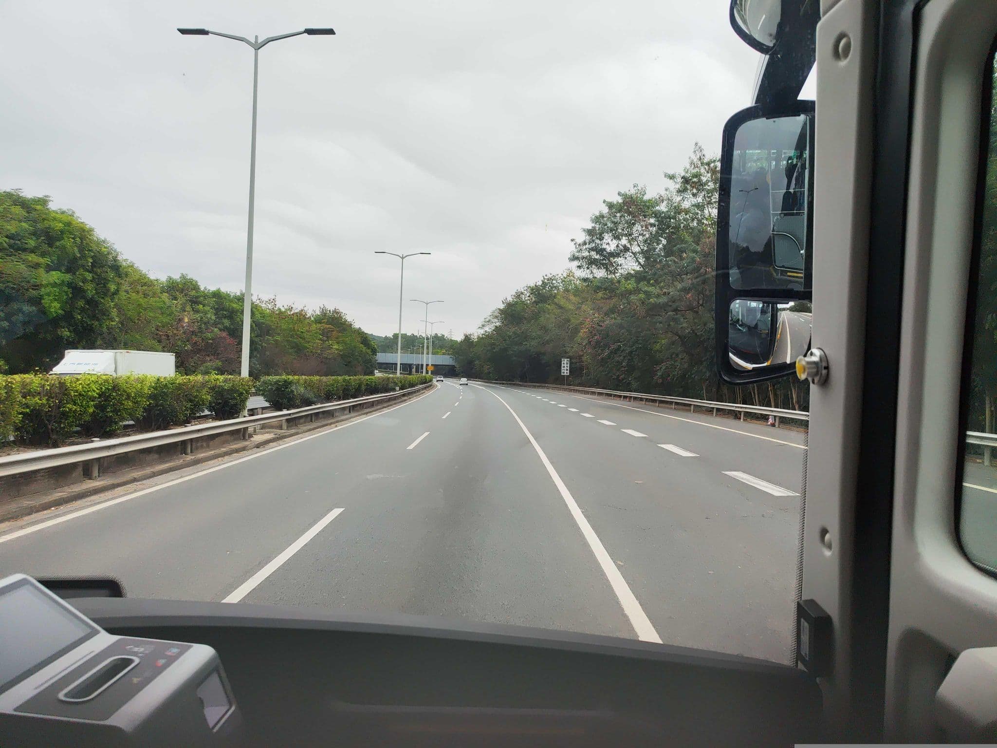 Street view near Sunon Hotel, Longgang — © Obanazawa_Kuri (CC BY-SA · Mapillary)