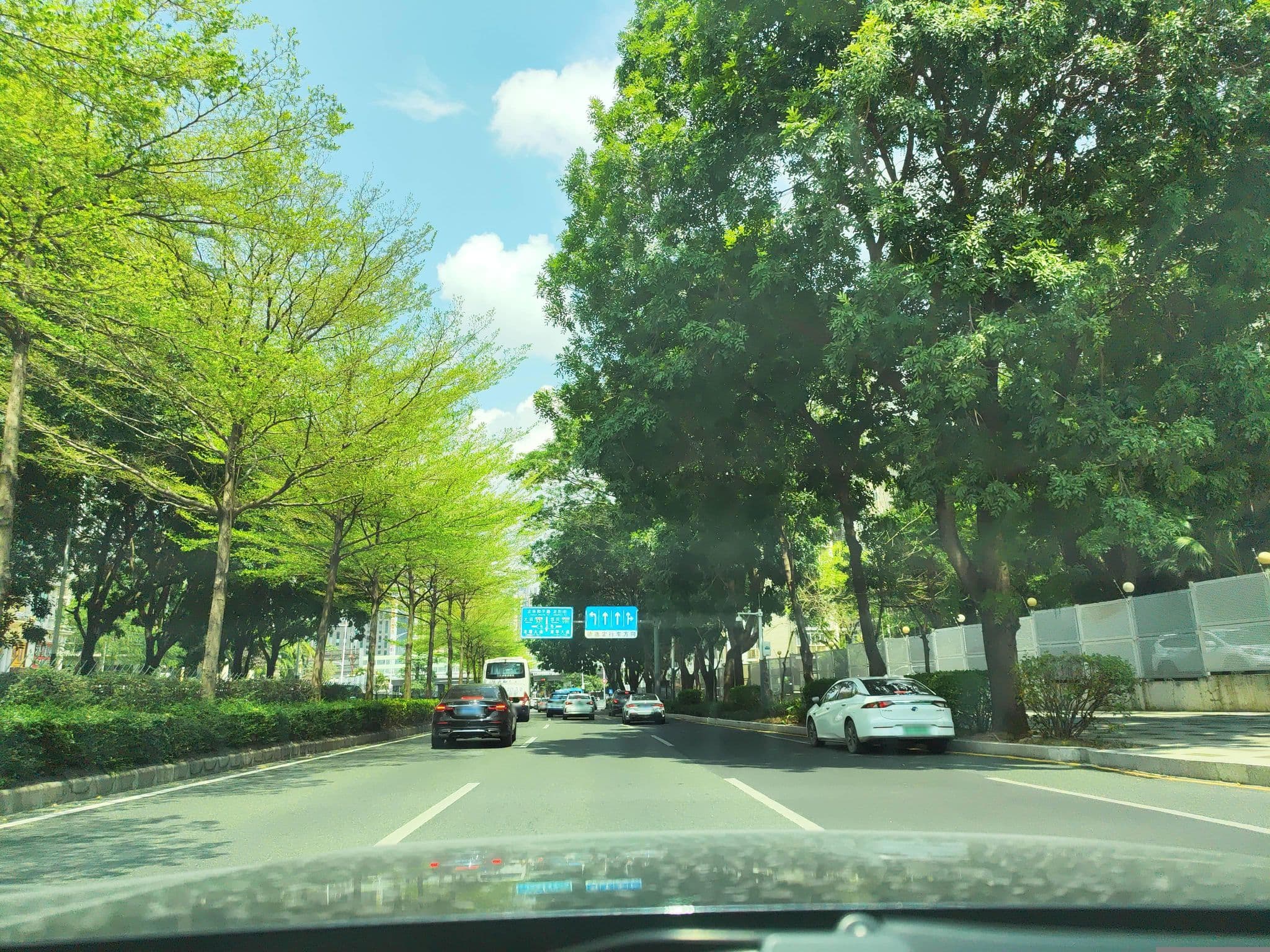 Street view near 维也纳酒店, Changlingpi — © Obanazawa_Kuri (CC BY-SA · Mapillary)