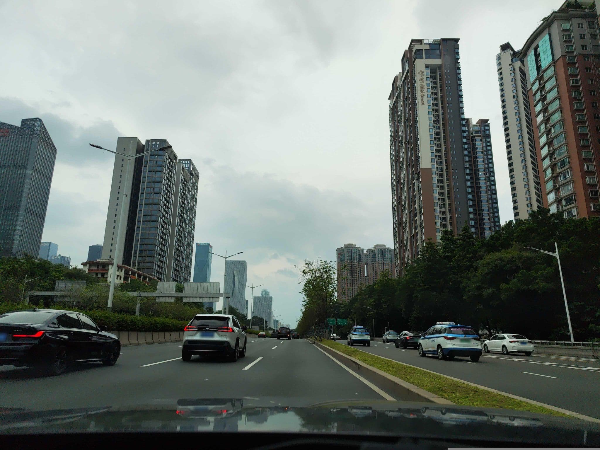 Street view near 深圳葵花酒店公寓 Sun Flower Hotel & Residence Shenzhen, Shatou Residential — © Obanazawa_Kuri (CC BY-SA · Mapillary)