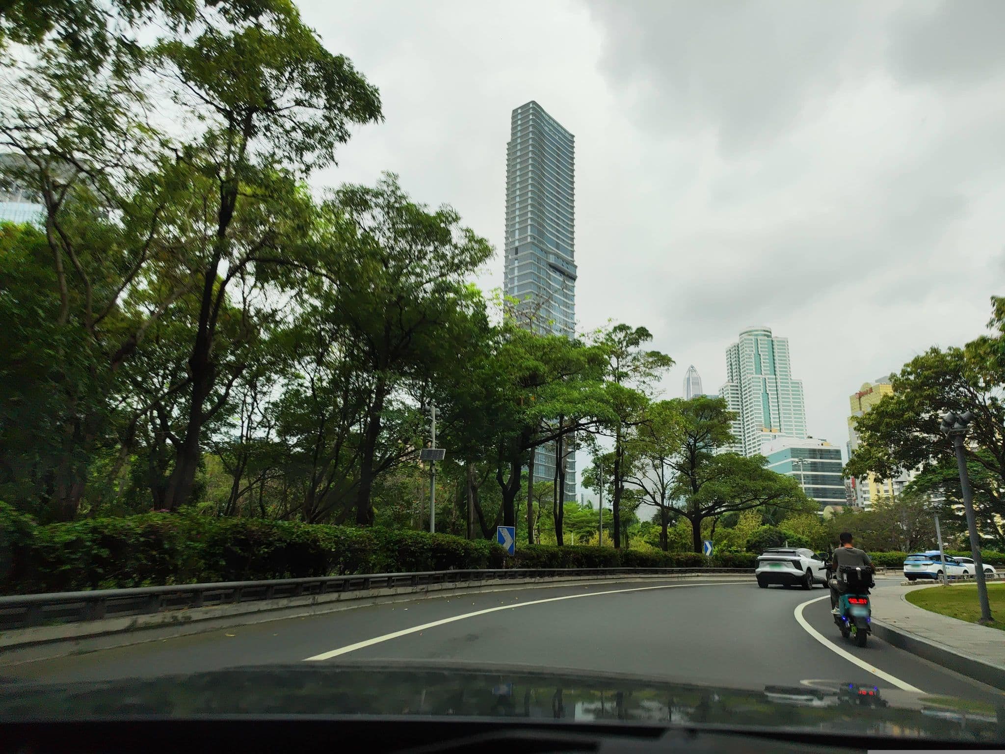 Street view near 布丁酒店, Gangsha — © Obanazawa_Kuri (CC BY-SA · Mapillary)