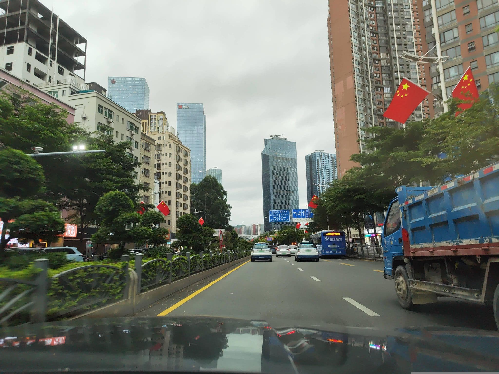 Street view near 7天连锁酒店（深圳北站店）, Changlingpi — © Obanazawa_Kuri (CC BY-SA · Mapillary)