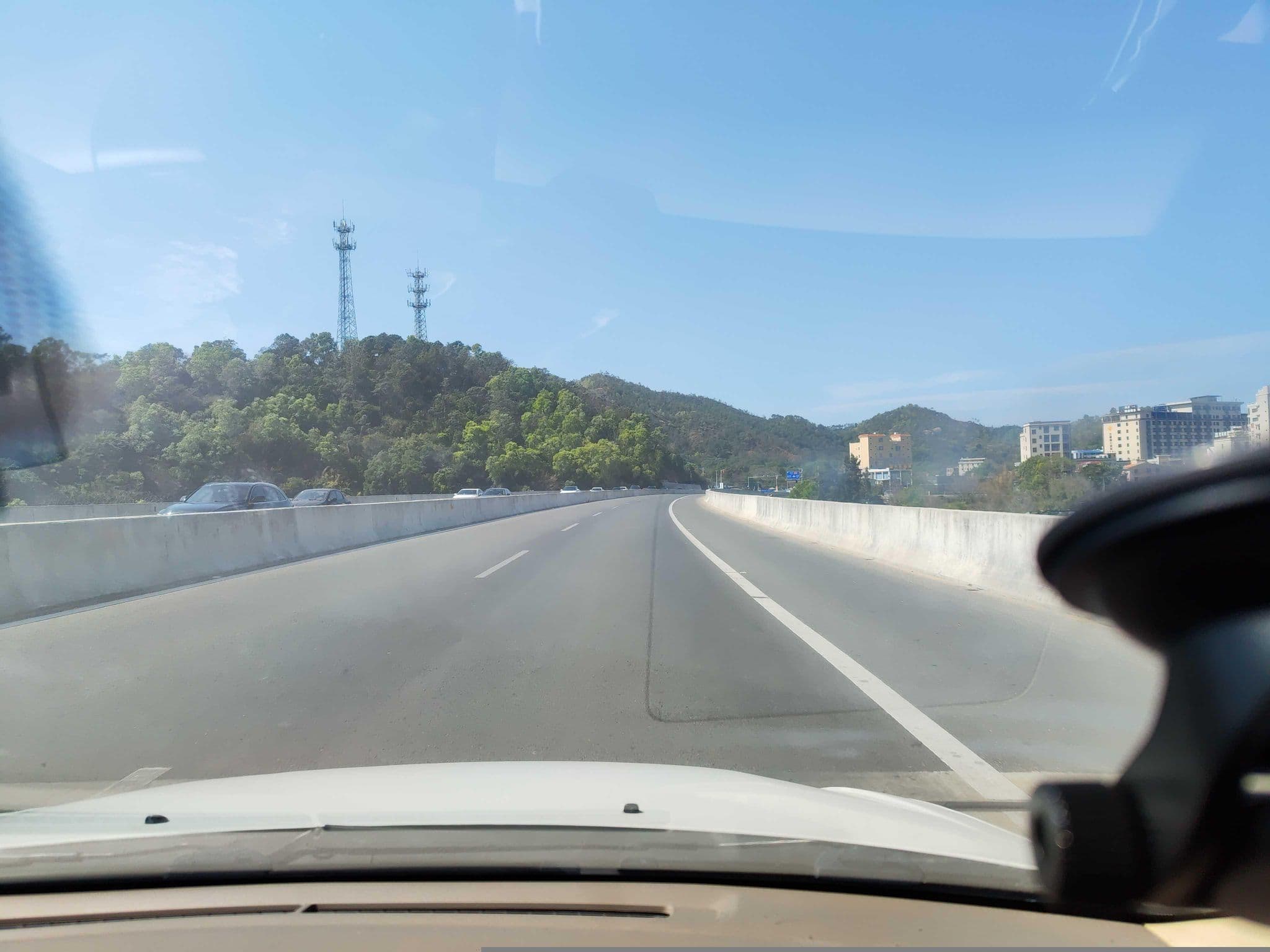 Street view near 惠东.双月湾万德福大酒店, Pingshan — © Obanazawa_Kuri (CC BY-SA · Mapillary)