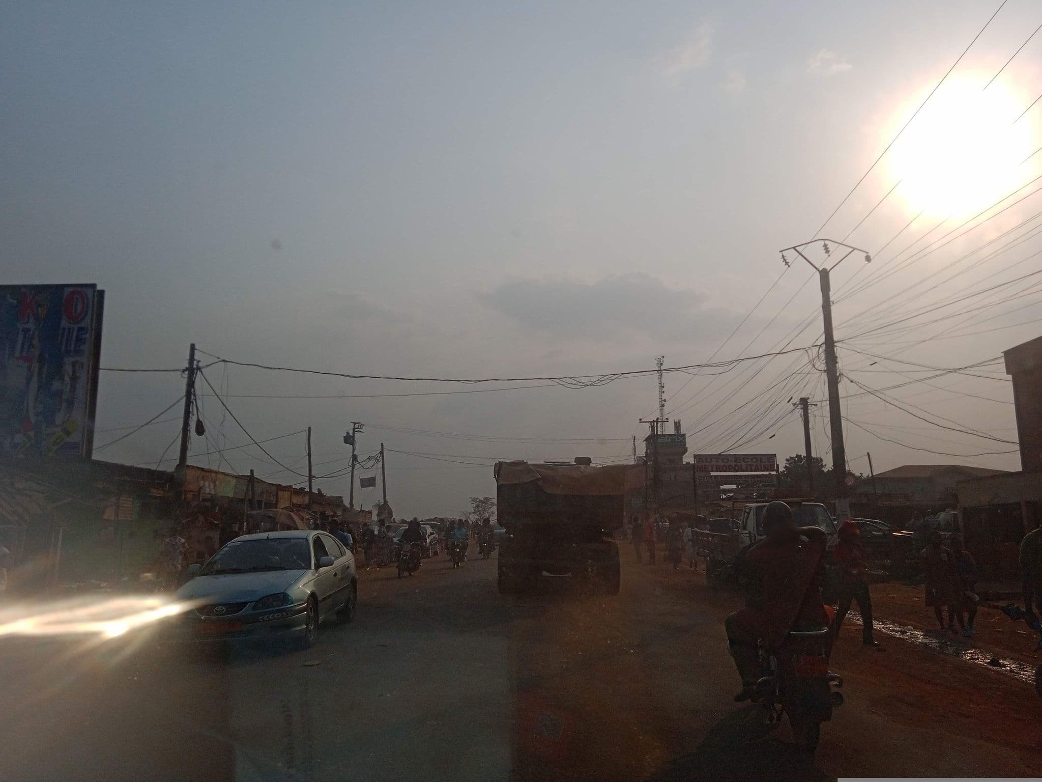 Street view near Motel Chat Blanc, Yaoundé