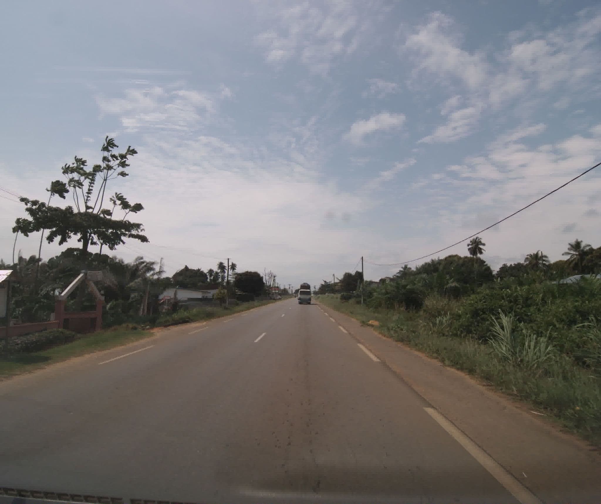 Street view near RESIDENCE HOTELIERE LA BRISE, Kribi — © sogefi (CC BY-SA · Mapillary)