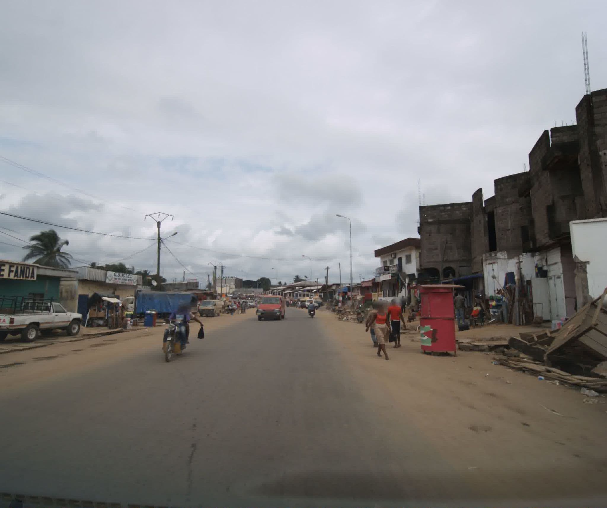 Street view near Auberge le Fanda, Kribi — © sogefi (CC BY-SA · Mapillary)