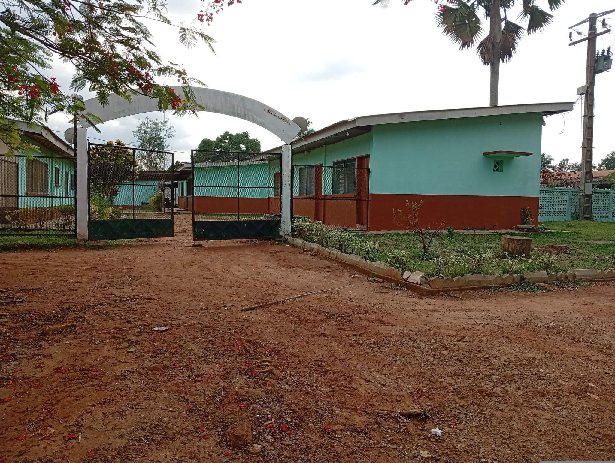 Street view near Centre pastoral d'Okola, Okola — © DOPSS (CC BY-SA · Mapillary)