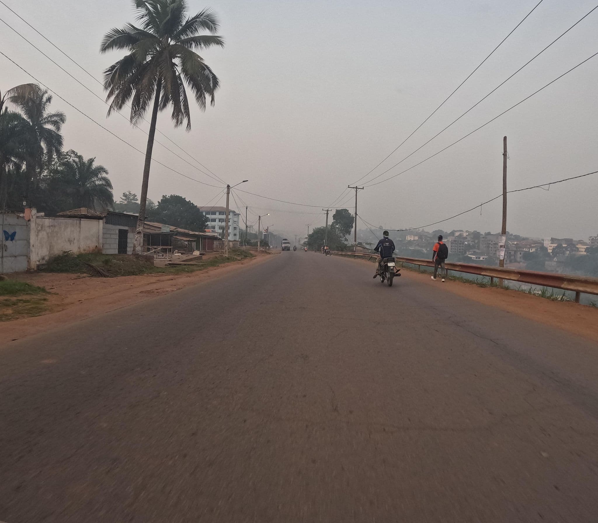 Street view near Motel Les Papillons, Yaoundé