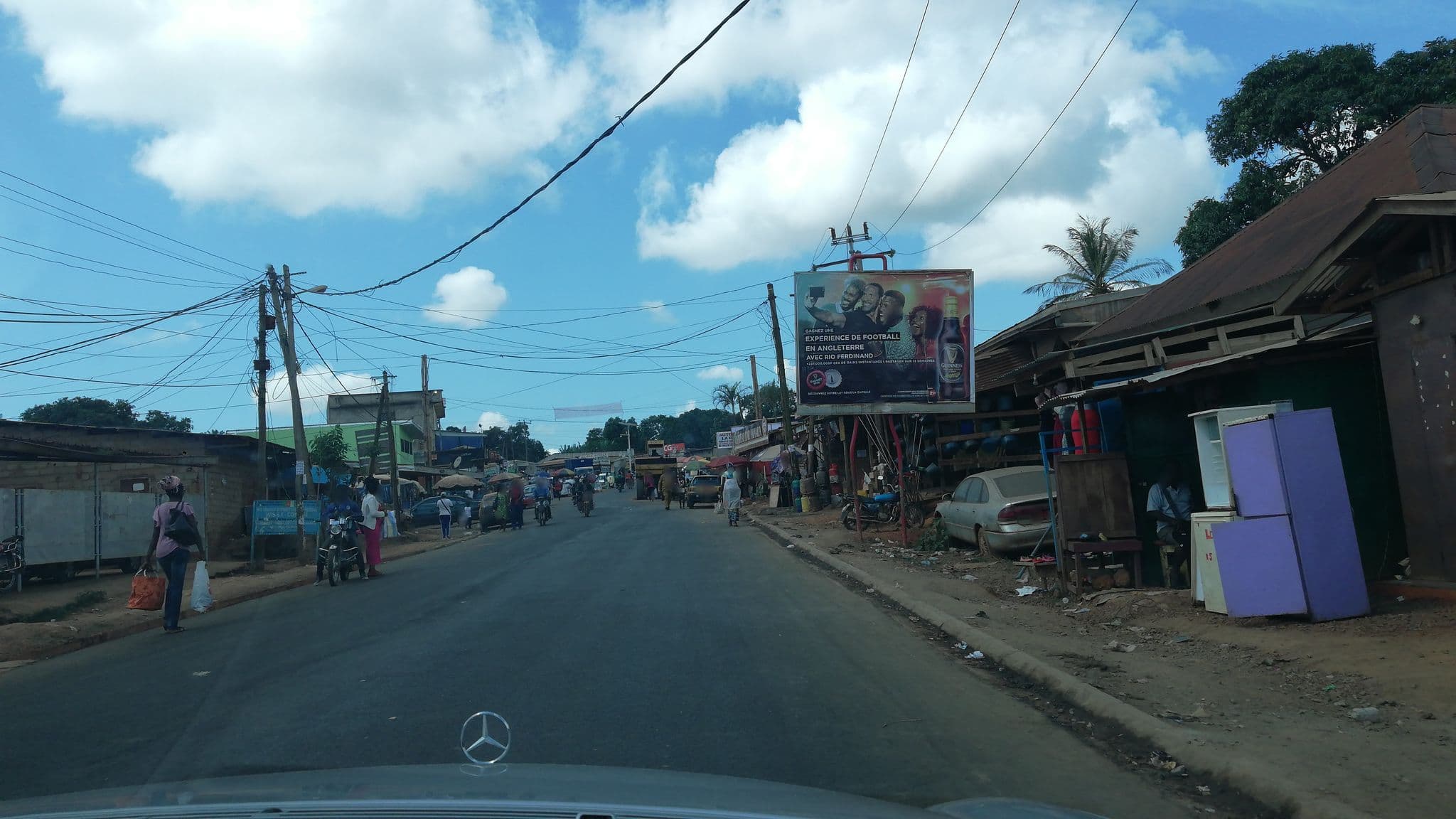 Street view near Hôtel Beau Lieu, Yaoundé