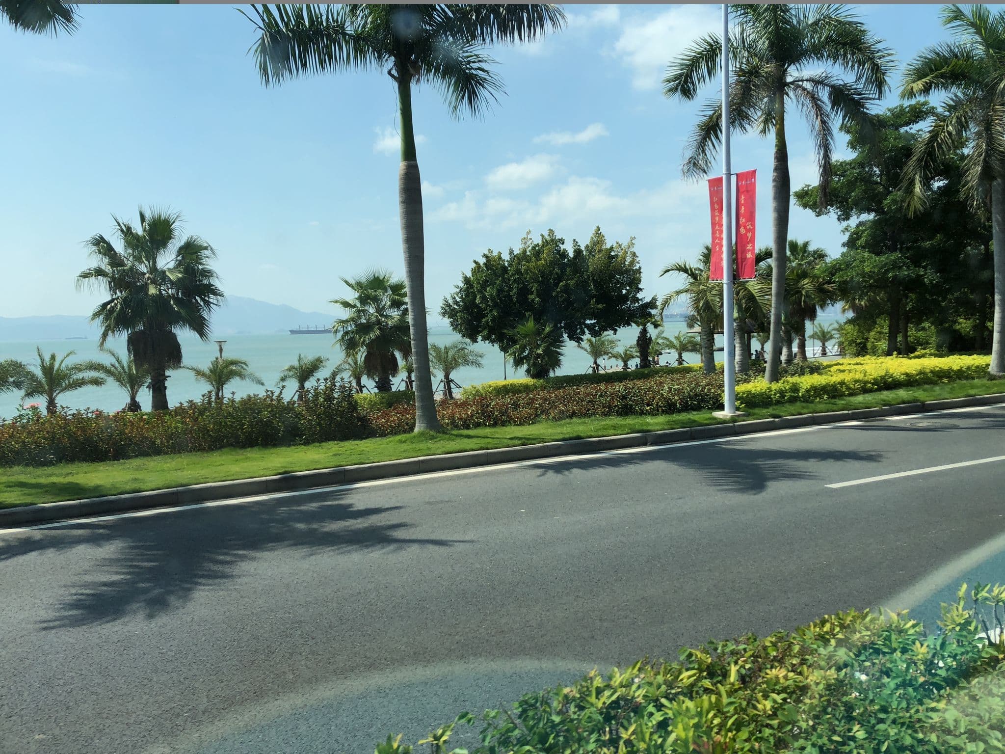 Street view near 厦门巴拉米城堡庄园, Xiamen — © mvlhh (CC BY-SA · Mapillary)