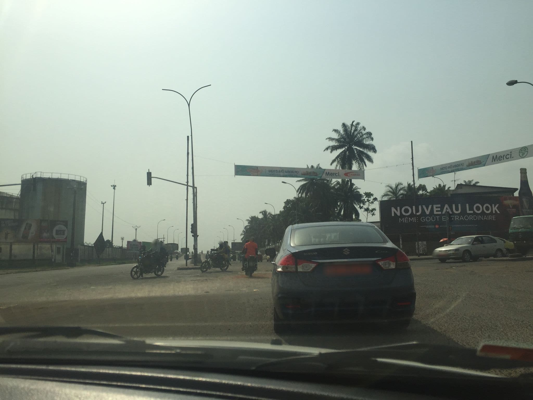 Street view near hotel belavie, Douala