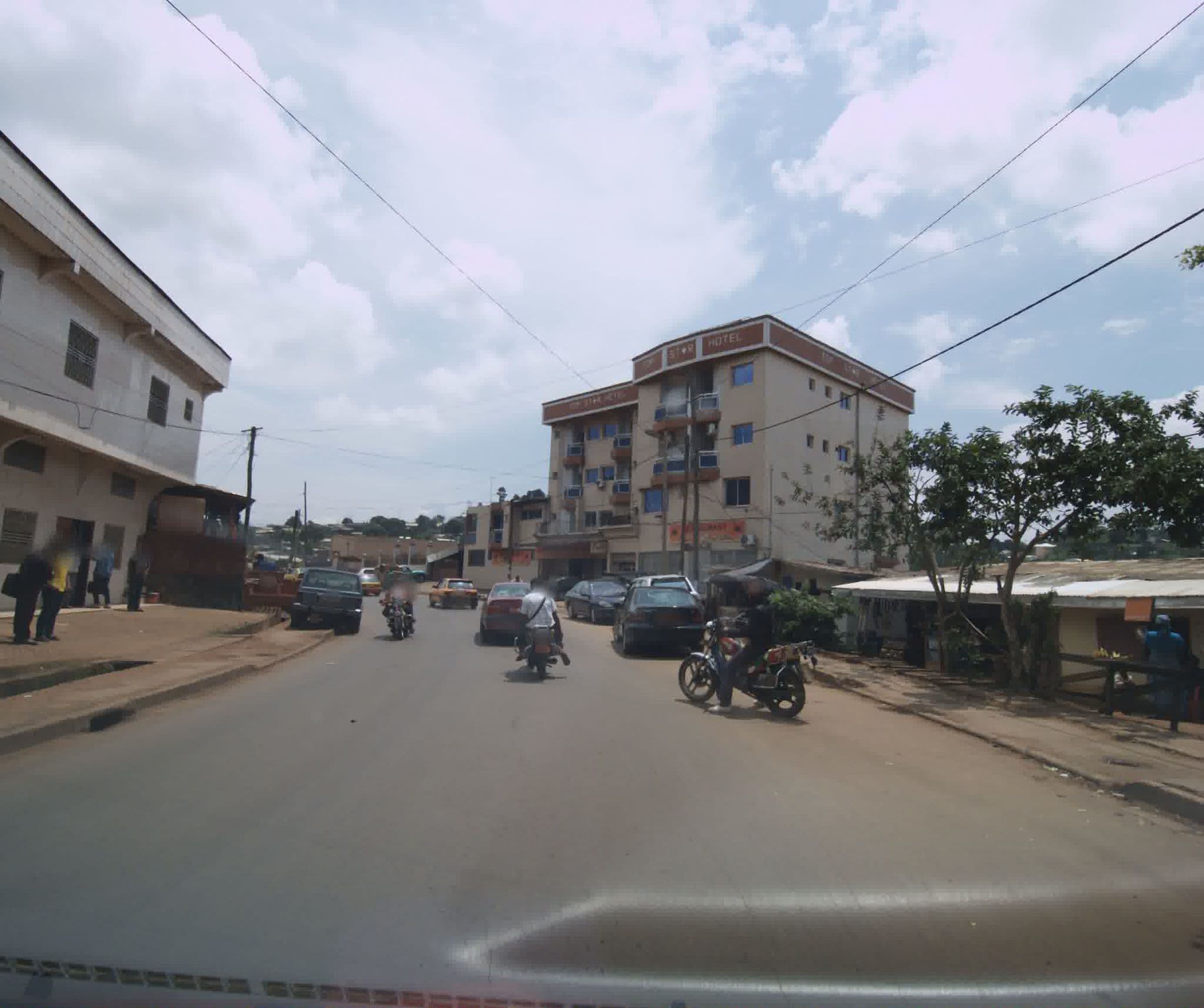Street view near Top Star Hôtel, Bamenda — © sogefi (CC BY-SA · Mapillary)