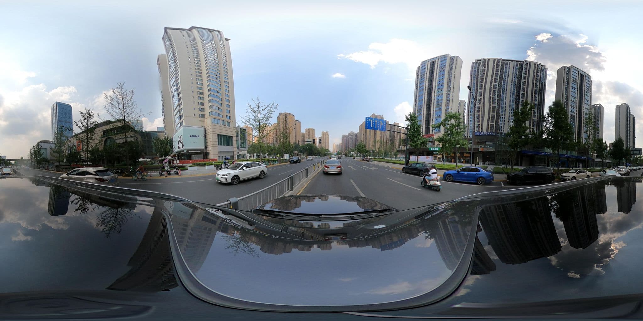 Street view near 成都马瑞卡管家酒店, Chengdu — © adirricor (CC BY-SA · Mapillary)