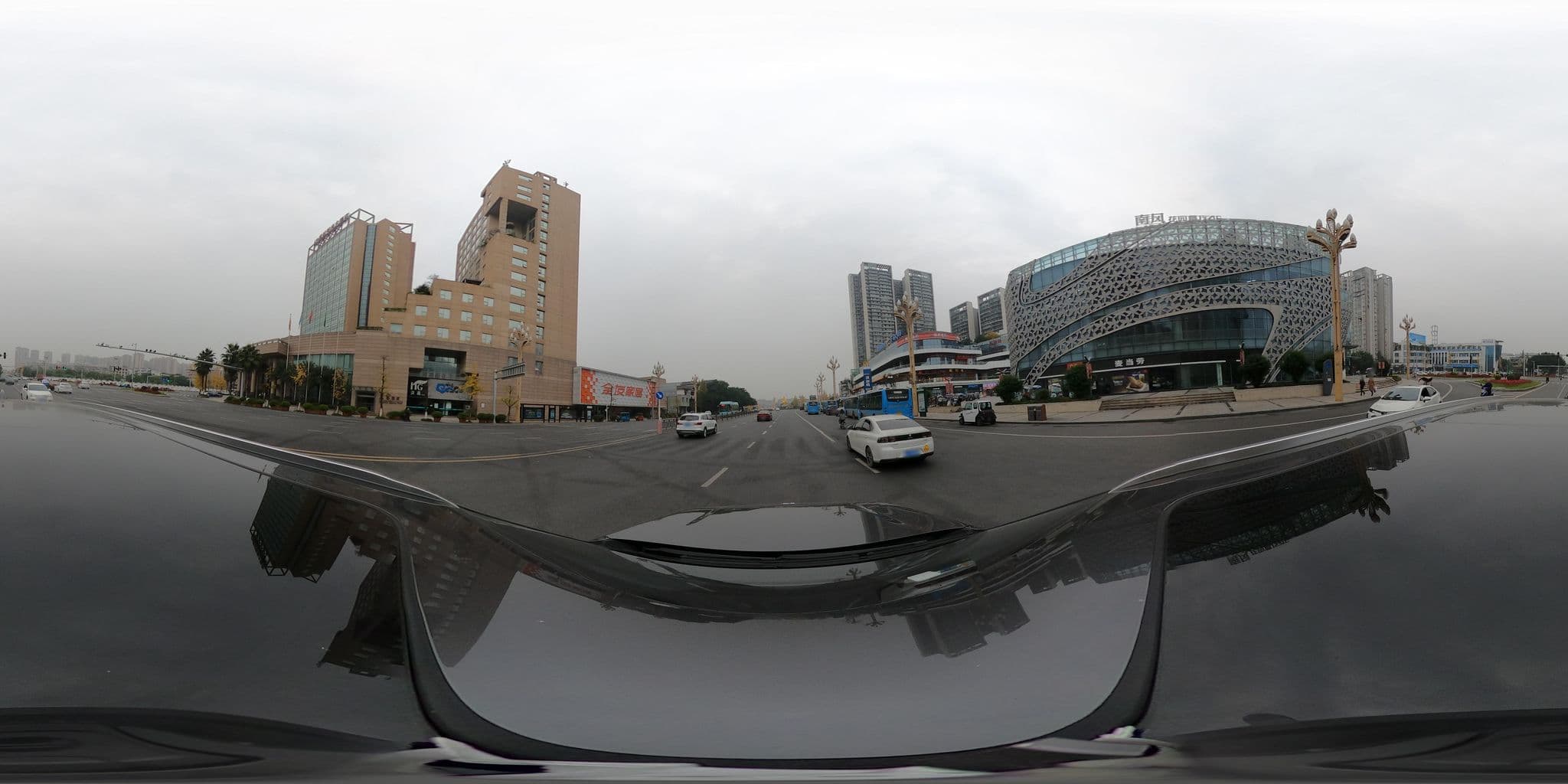 Street view near 上塞酒店 Sunshine Express Hotel, Leshan — © adirricor (CC BY-SA · Mapillary)