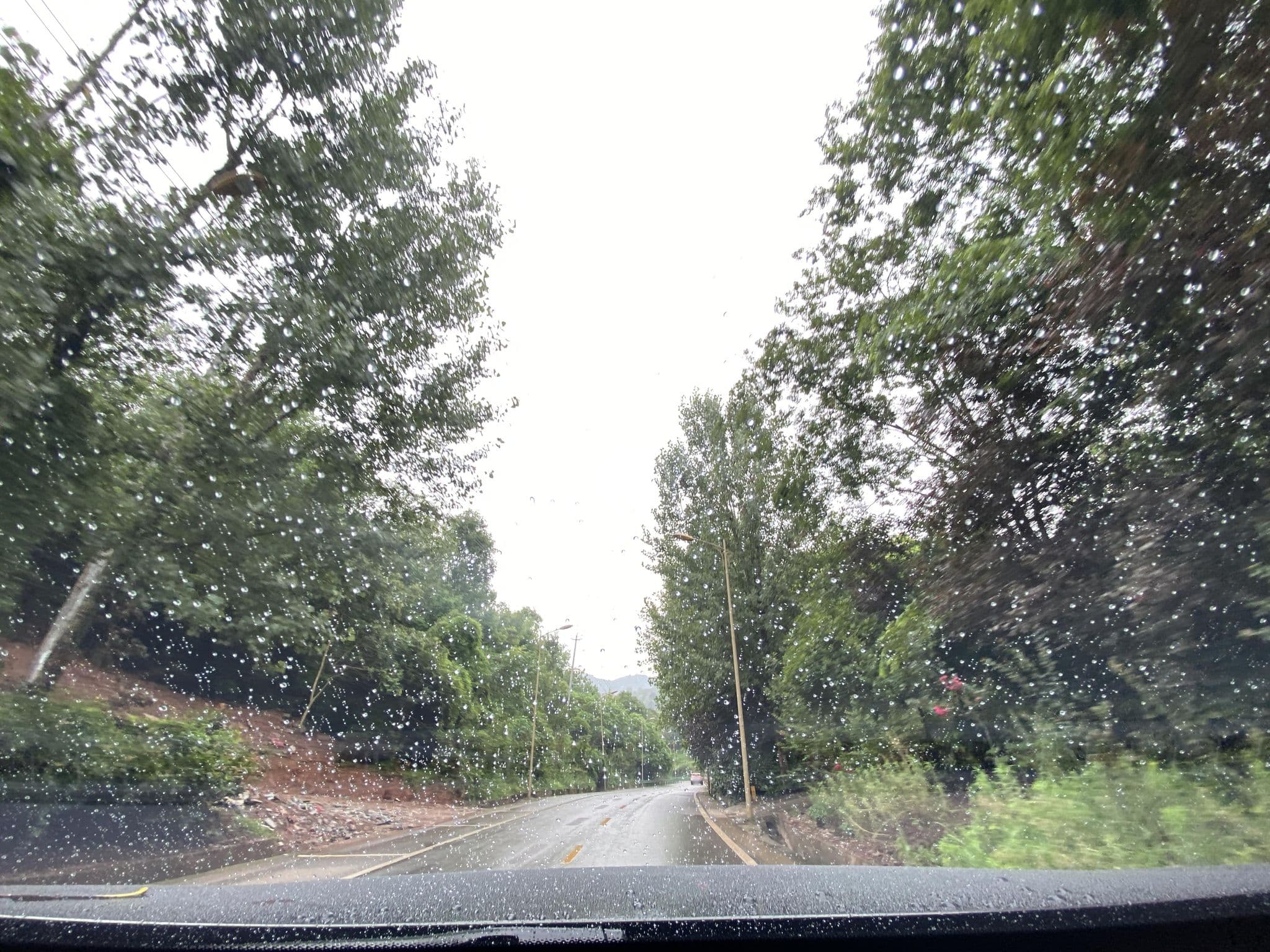 Street view near 四川煤田地质局停车场电动汽车充电站, Chengdu — © adirricor (CC BY-SA · Mapillary)