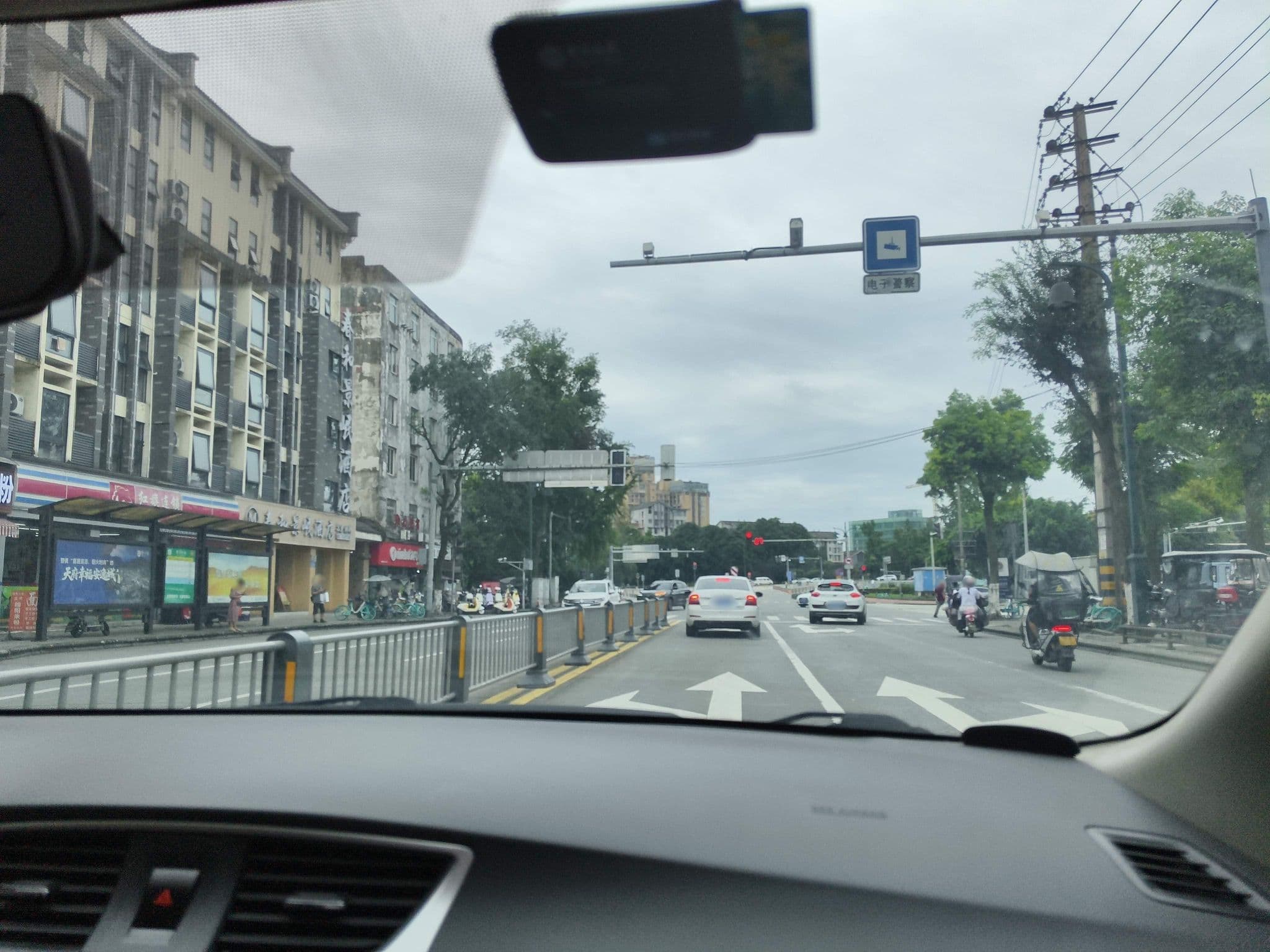 Street view near 如家快捷, Tianpeng — © fuf (CC BY-SA · Mapillary)