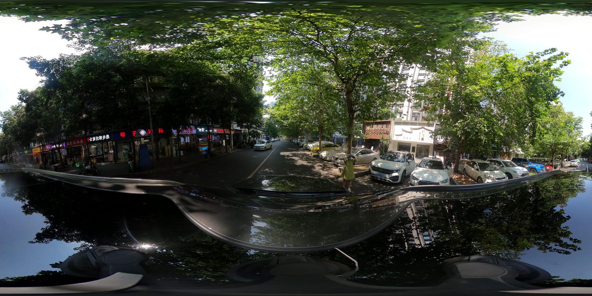 Street view near 成都优维斯度假公寓, Chengdu — © adirricor (CC BY-SA · Mapillary)