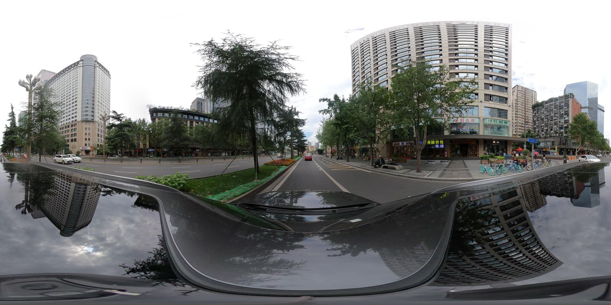 Street view near 成都香格里拉饭店, Chengdu — © adirricor (CC BY-SA · Mapillary)