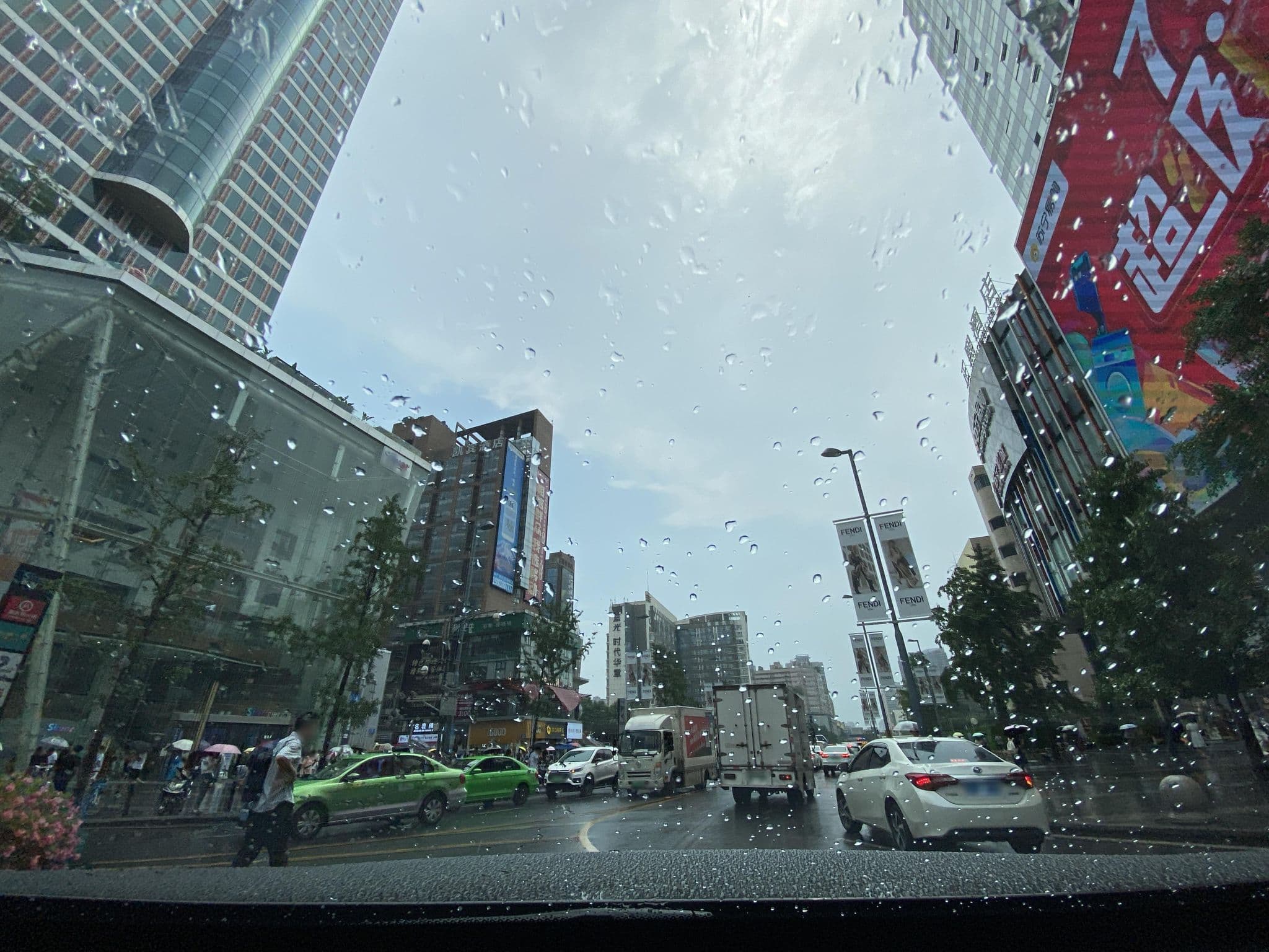 Street view near 正熙酒店, Chengdu — © adirricor (CC BY-SA · Mapillary)