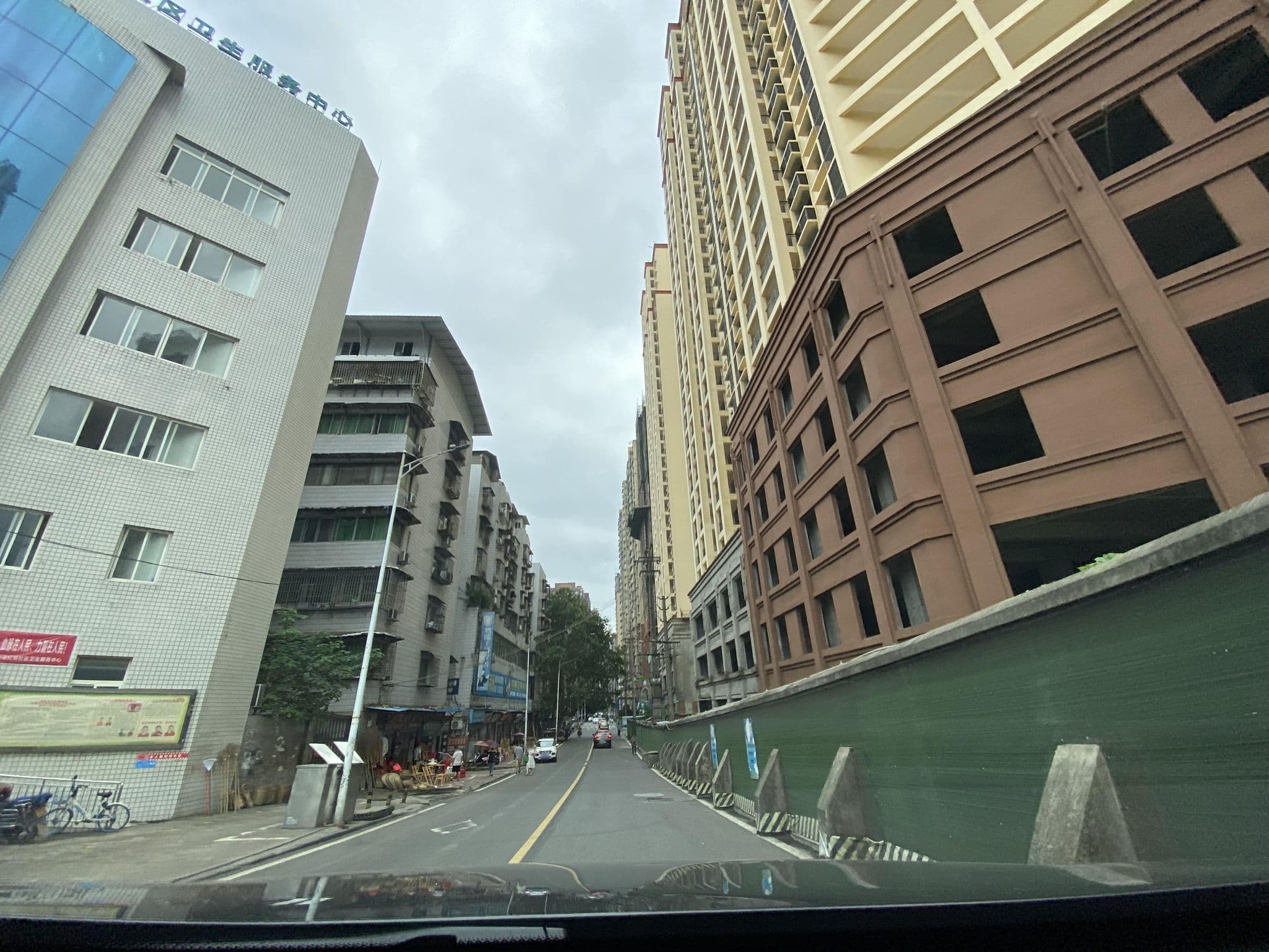 Street view near 简阳久悦商务酒店, Ziyang — © adirricor (CC BY-SA · Mapillary)