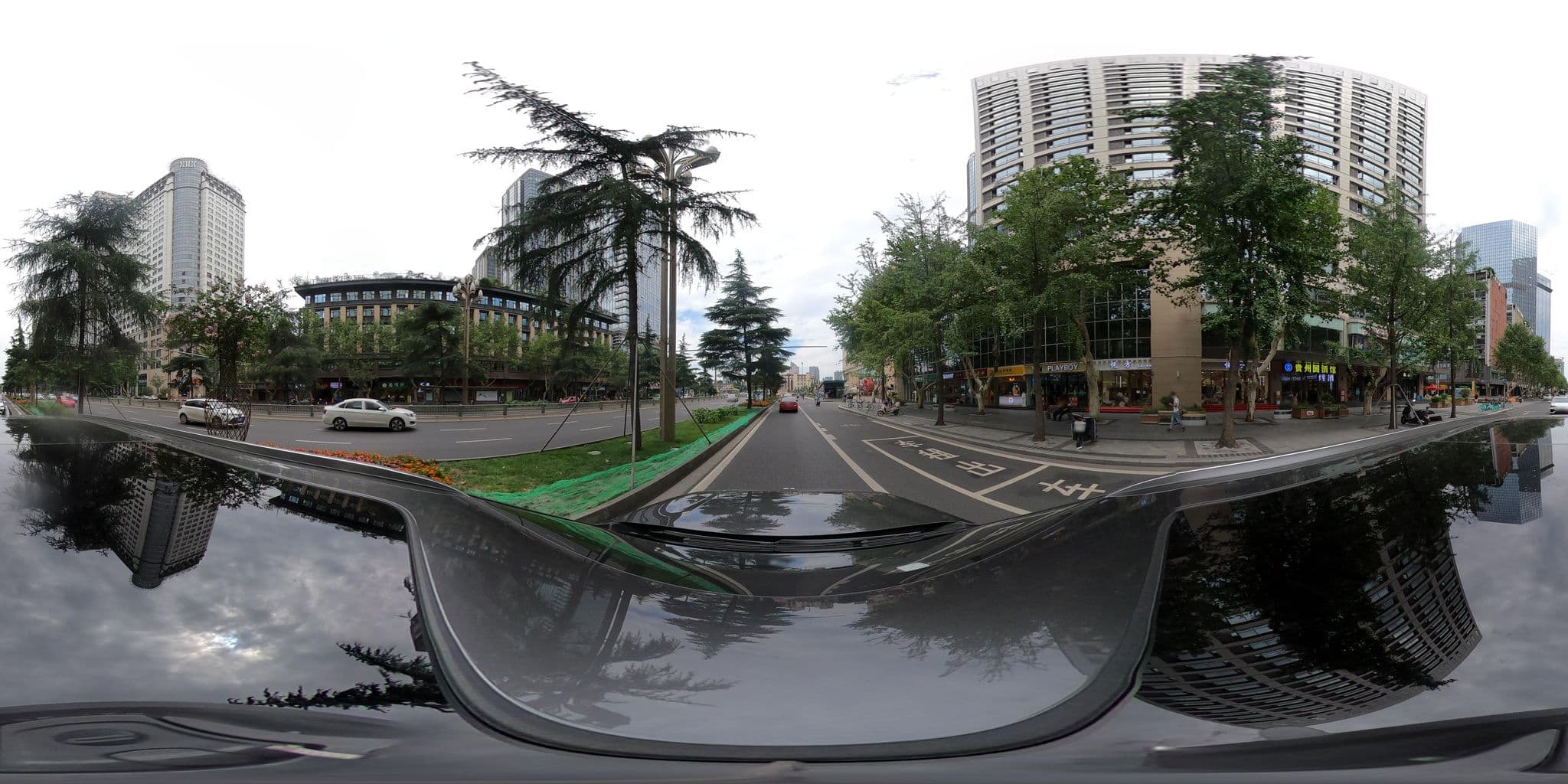 Street view near Xinyueyaju Apartment, Chengdu — © adirricor (CC BY-SA · Mapillary)