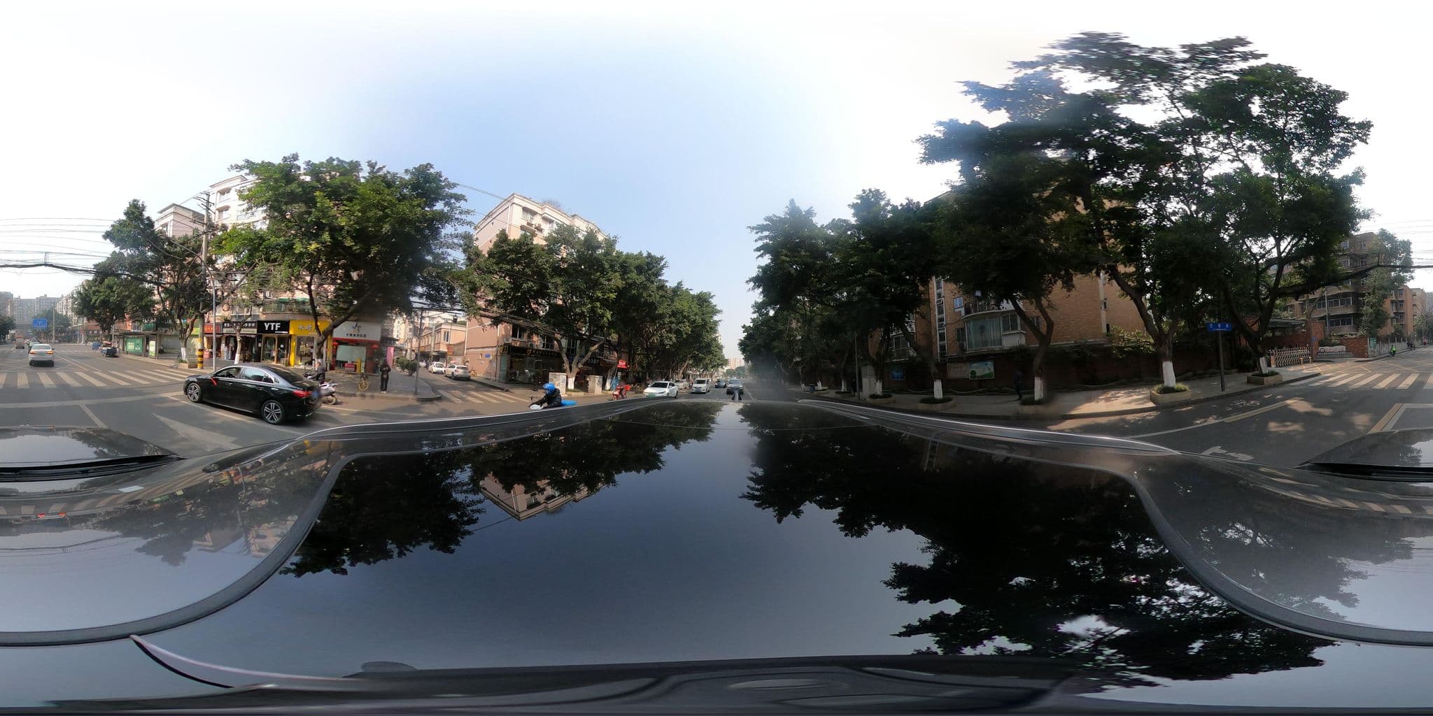 Street view near 邛海賓館（阿斯牛牛饭店）, Chengdu — © adirricor (CC BY-SA · Mapillary)