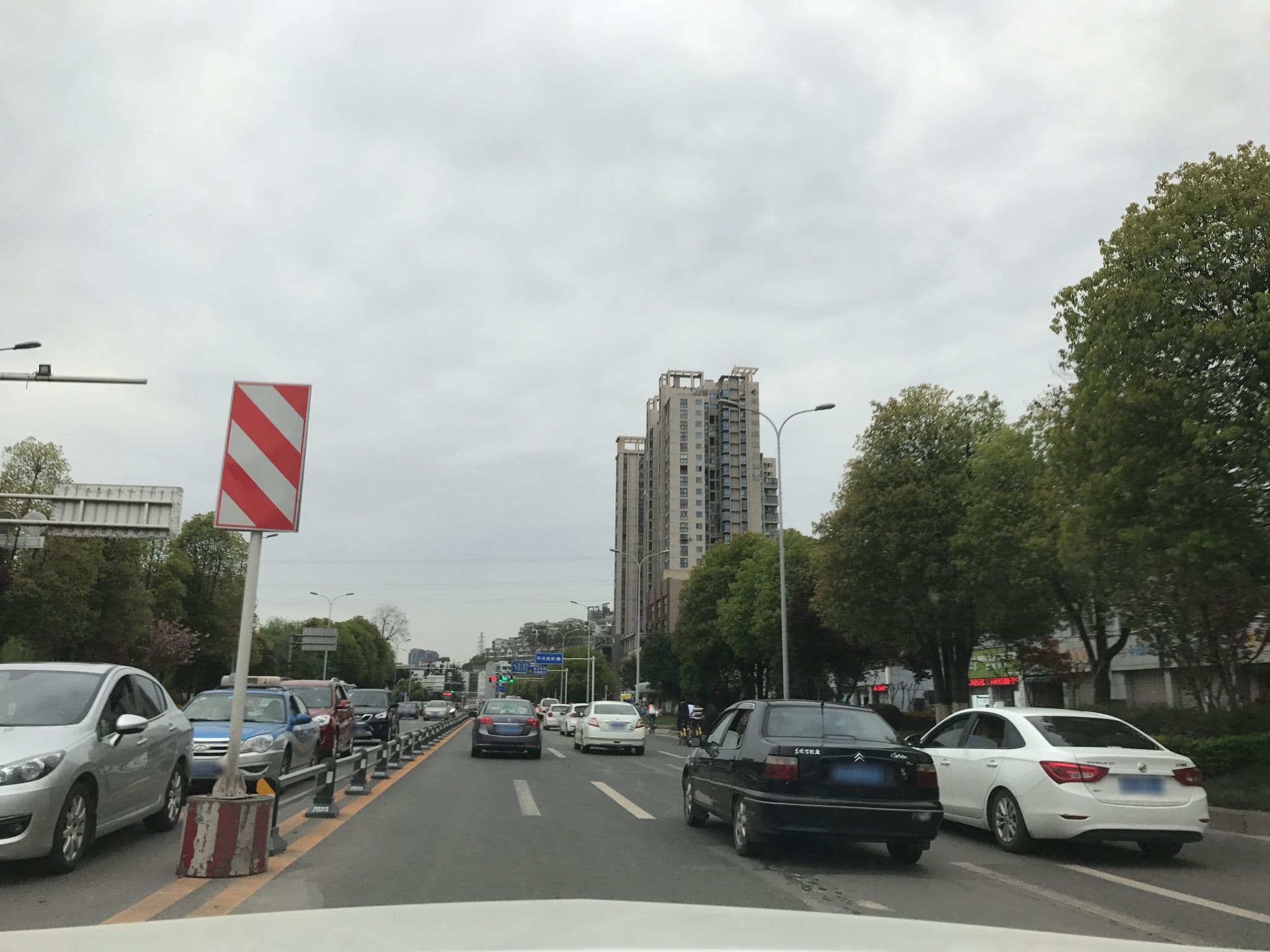 Street view near 馨懿宾馆, Mianyang — © yanfu (CC BY-SA · Mapillary)