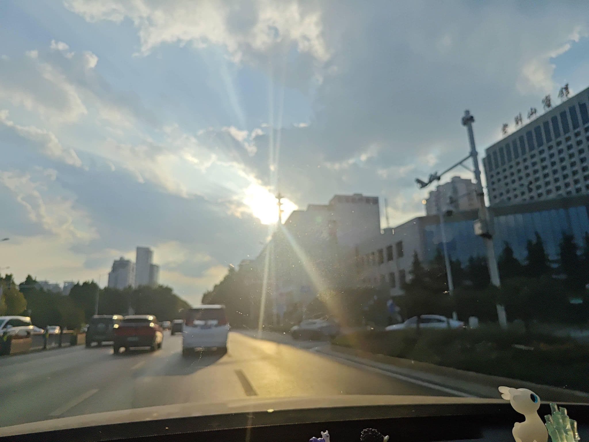 Street view near 紫荆山宾馆, Zhengzhou — © cuiniubeee (CC BY-SA · Mapillary)