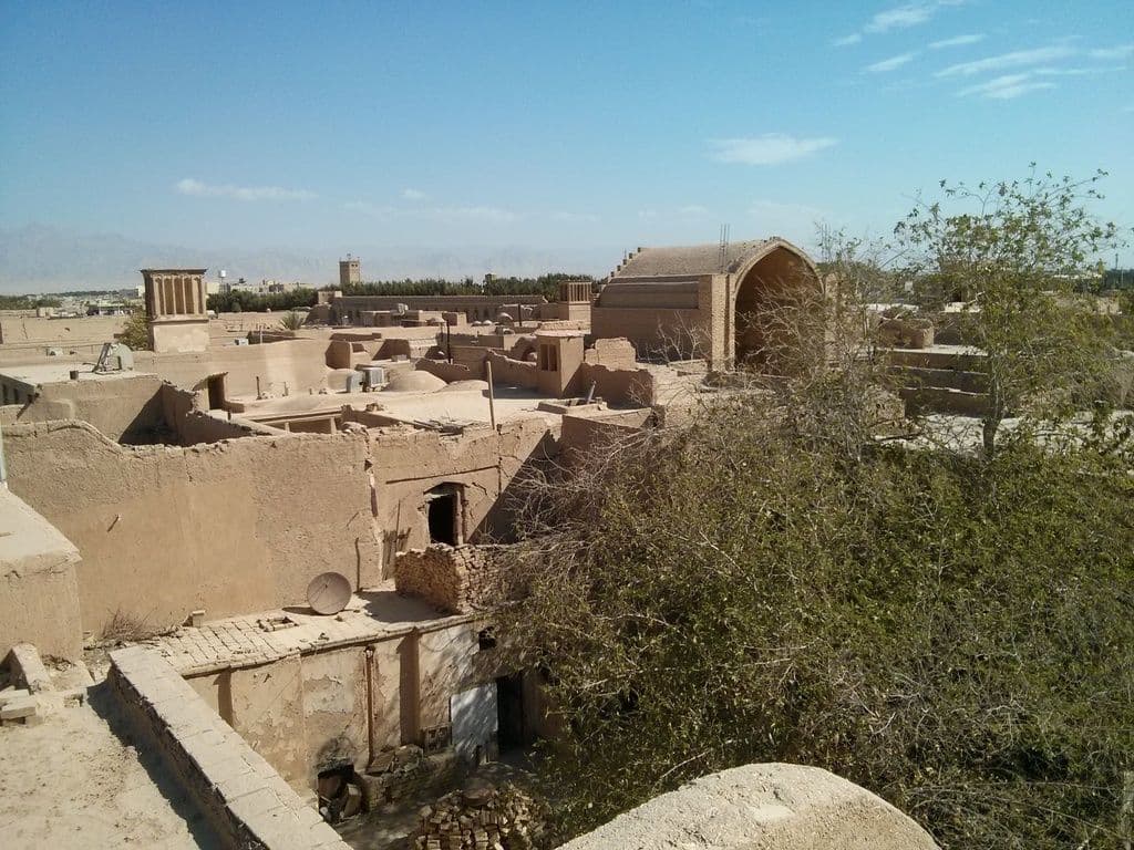 Street view near Traditional Qanat Hotel, Yazd — © janvanbekkum (CC BY-SA · Mapillary)