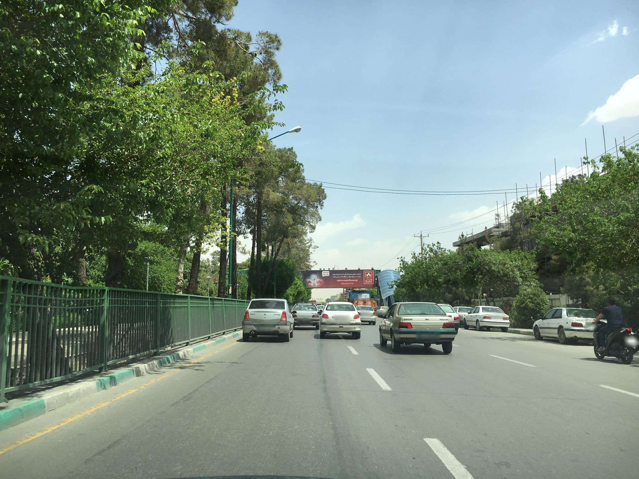 Street view near محل اسکان مسافرین نوروزی (ستاد اسکان شماره 4), Isfahan — © bigbang001 (CC BY-SA · Mapillary)