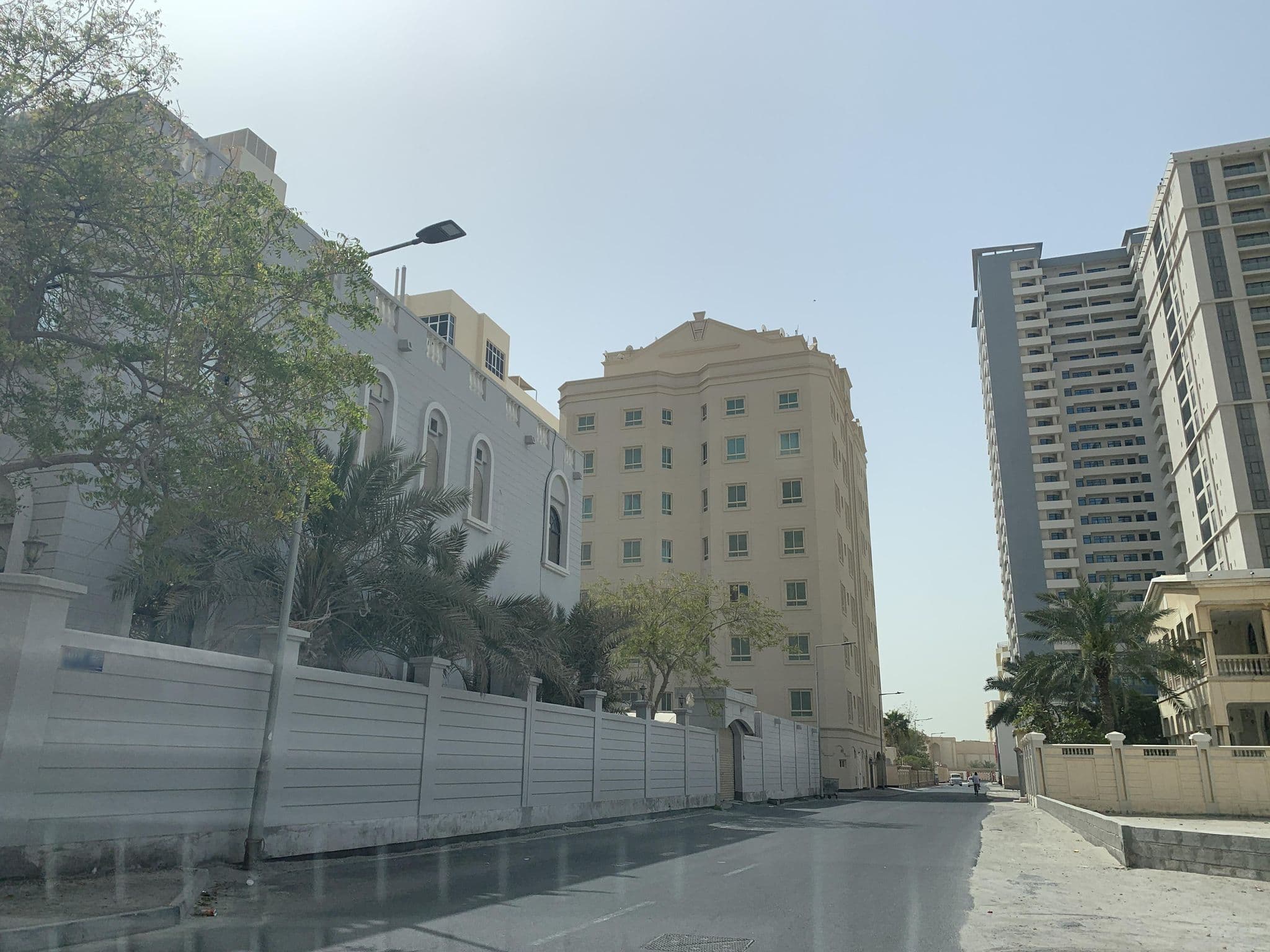 Street view near Al Manzil Hotel, Manama — © sherif1234 (CC BY-SA · Mapillary)