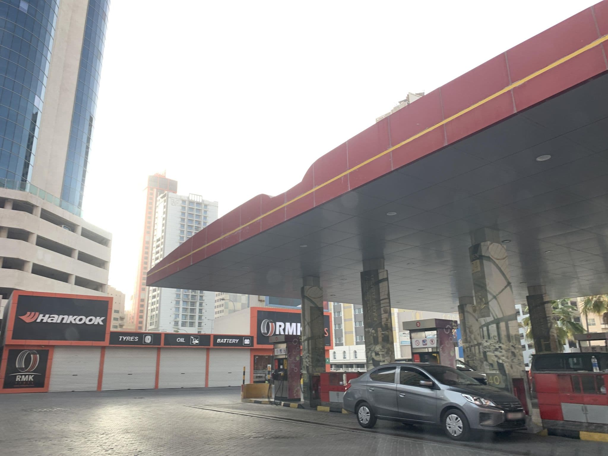 Street view near Arman Hotel, Manama — © sherif1234 (CC BY-SA · Mapillary)