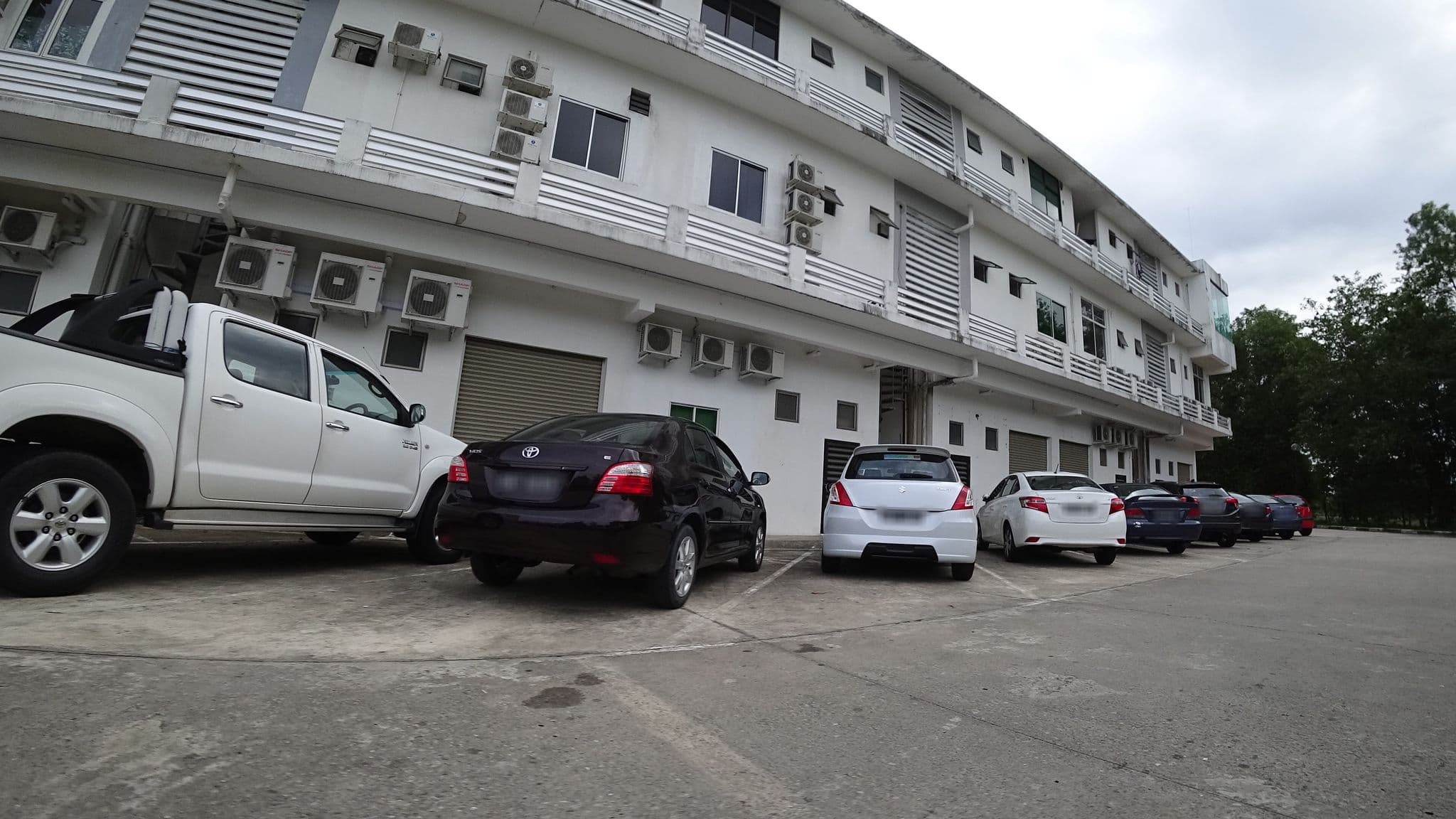 Street view near Qing Yun Rest House Sdn Bhd, Kampong Meragang — © raito (CC BY-SA · Mapillary)