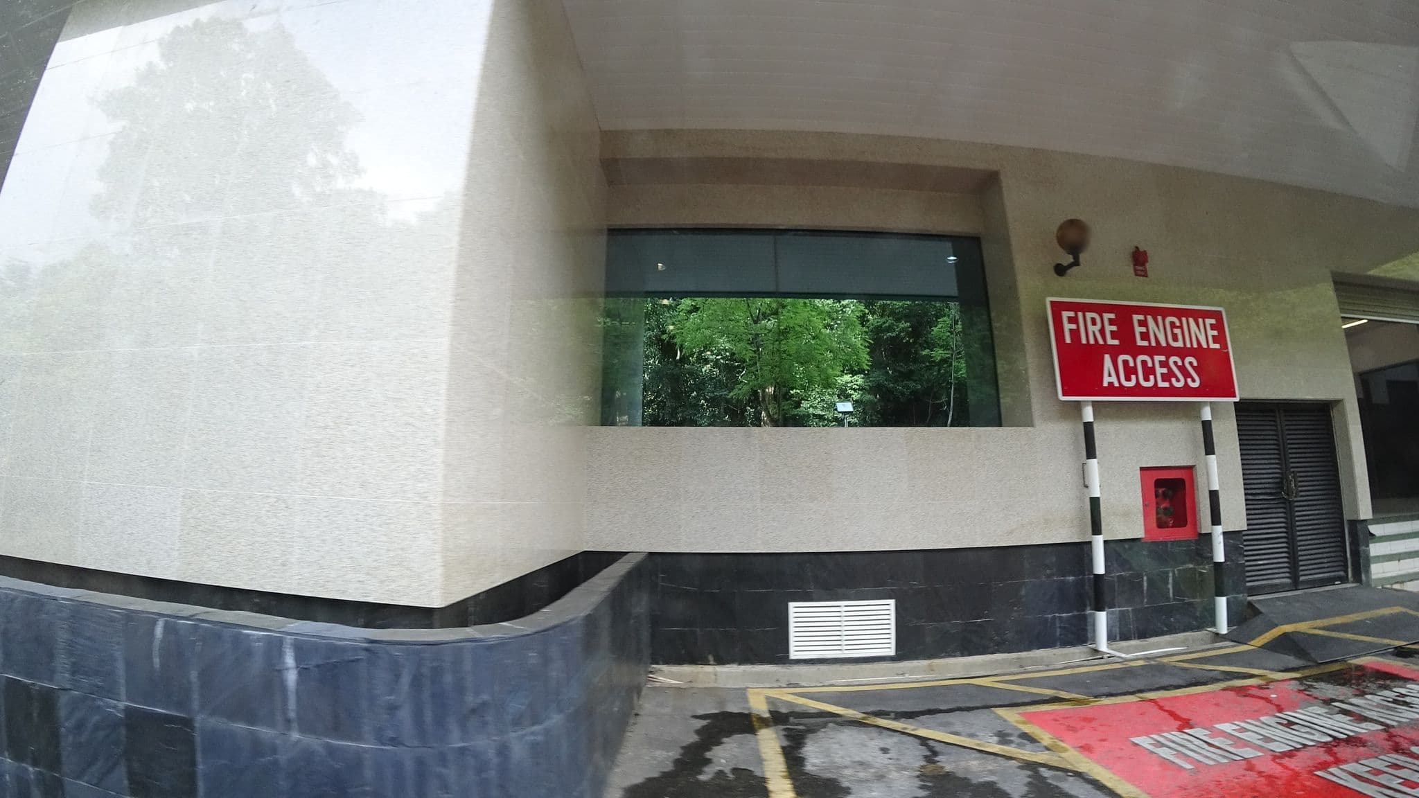 Street view near Abdul Razak Hotel Apartments, Bandar Seri Begawan — © raito (CC BY-SA · Mapillary)