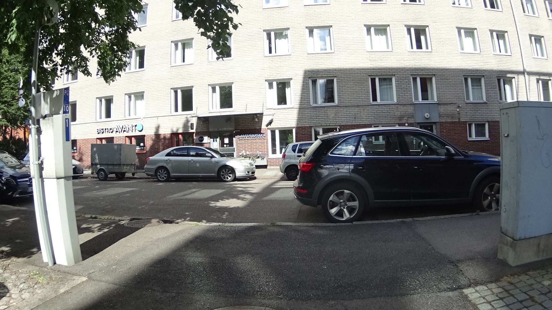 Street view near Eurohostel, Katajanokka — © kino (CC BY-SA · Mapillary)