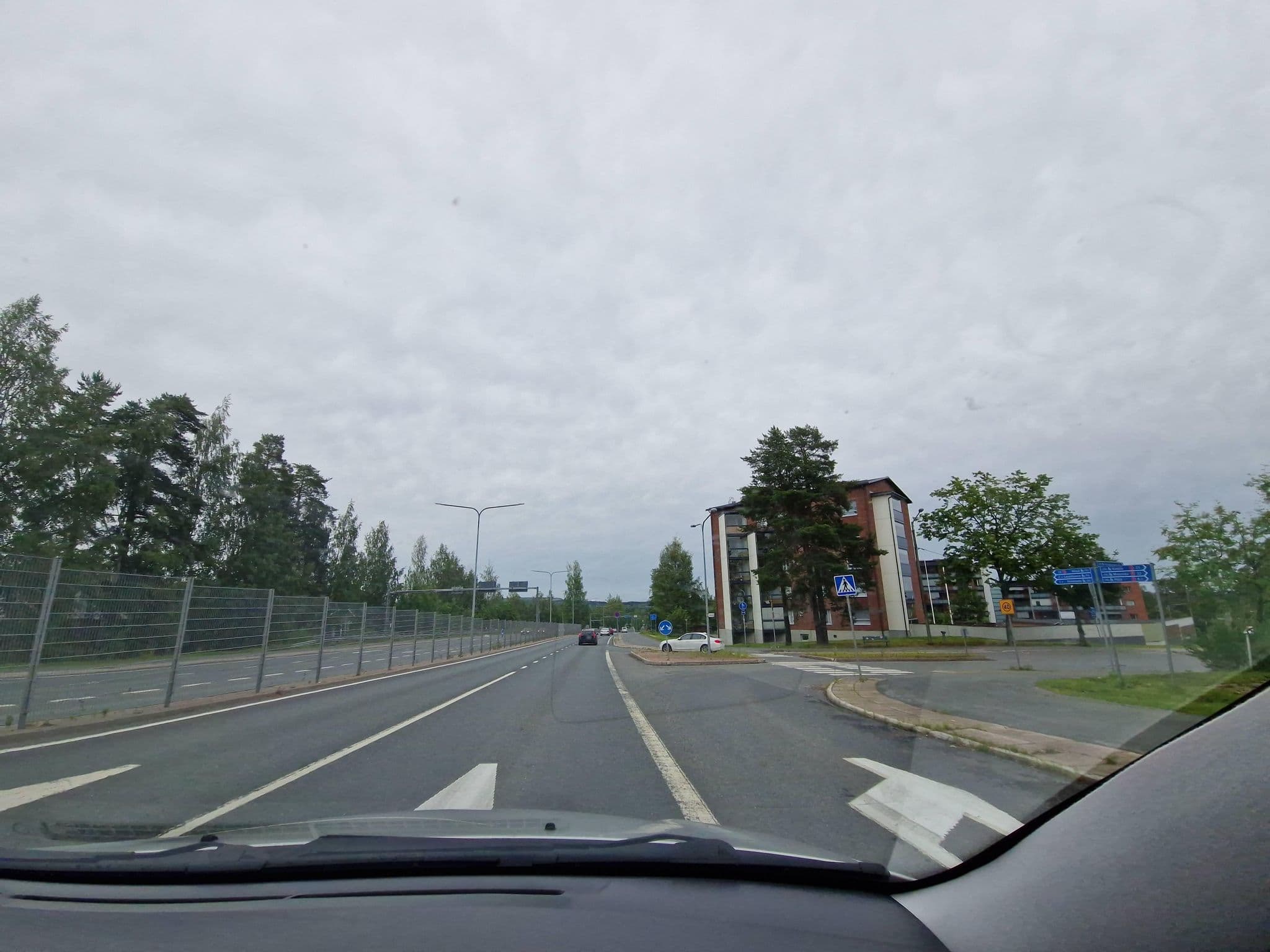 Street view near Hotelli Sandels, Siilinjärvi — © houtari (CC BY-SA · Mapillary)