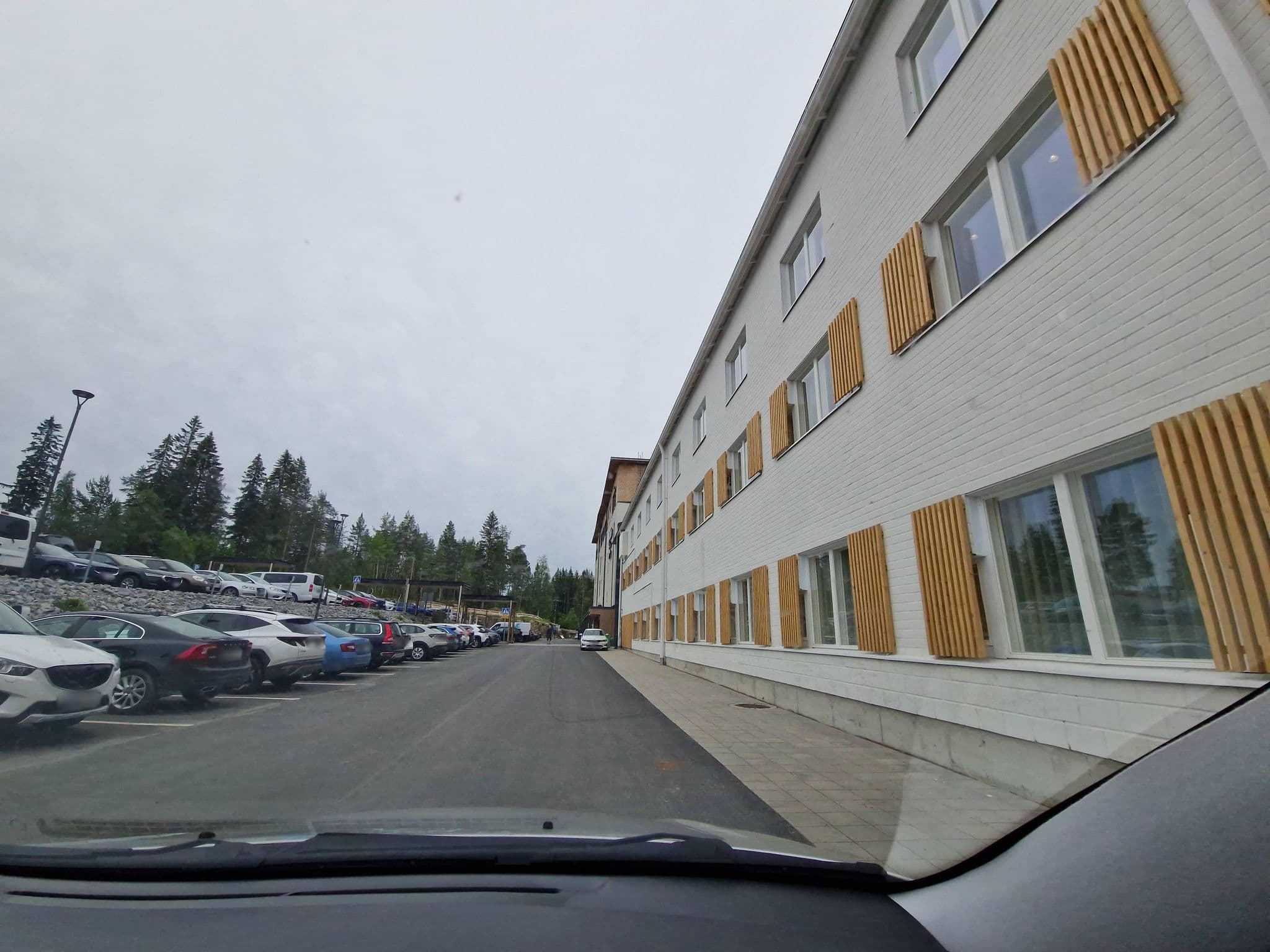 Street view near Break Sokos Hotel Tahko, Nilsiä — © houtari (CC BY-SA · Mapillary)