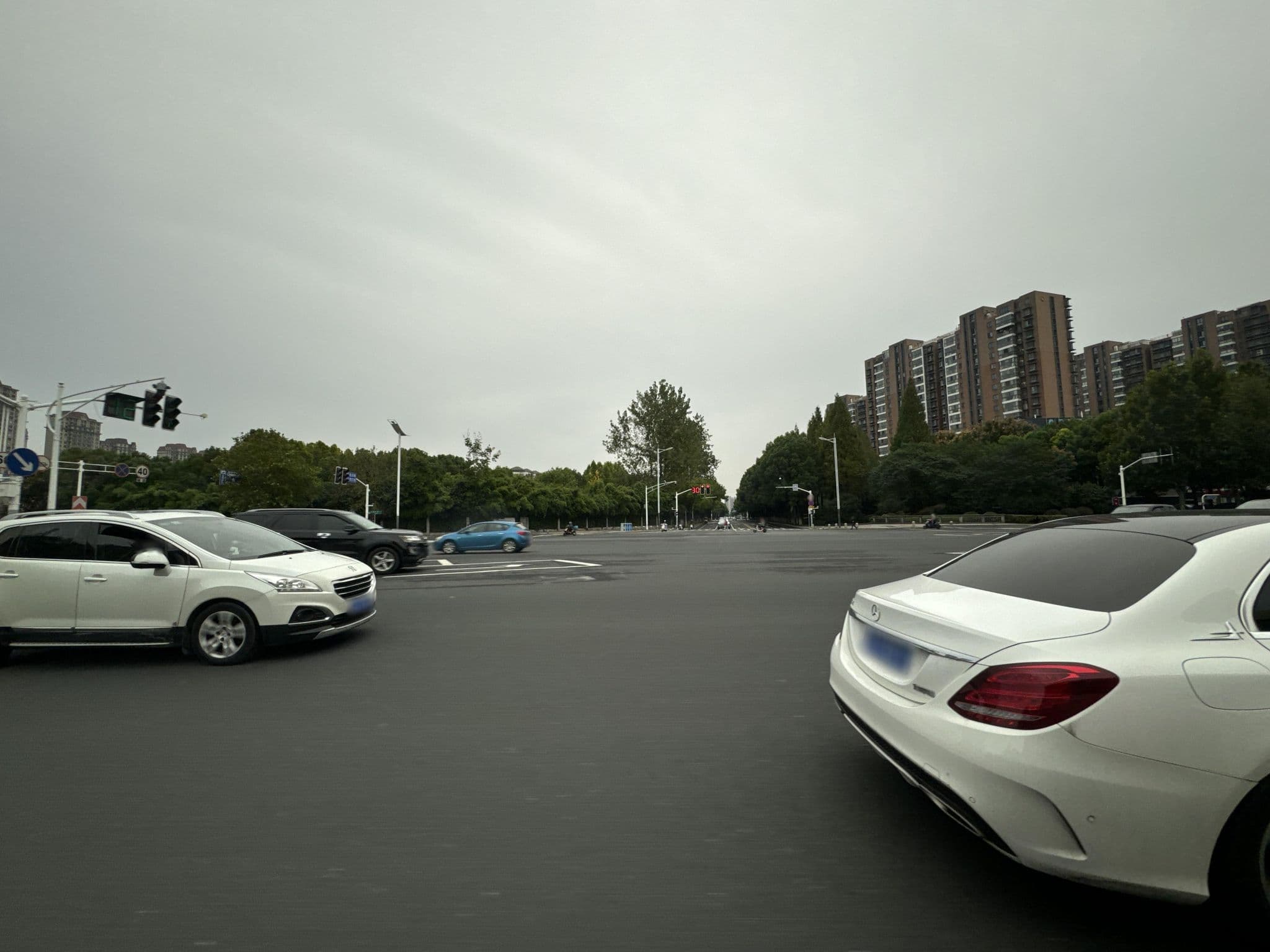 Street view near 南京肯定之星假日酒店, Nanjing — © filipb (CC BY-SA · Mapillary)