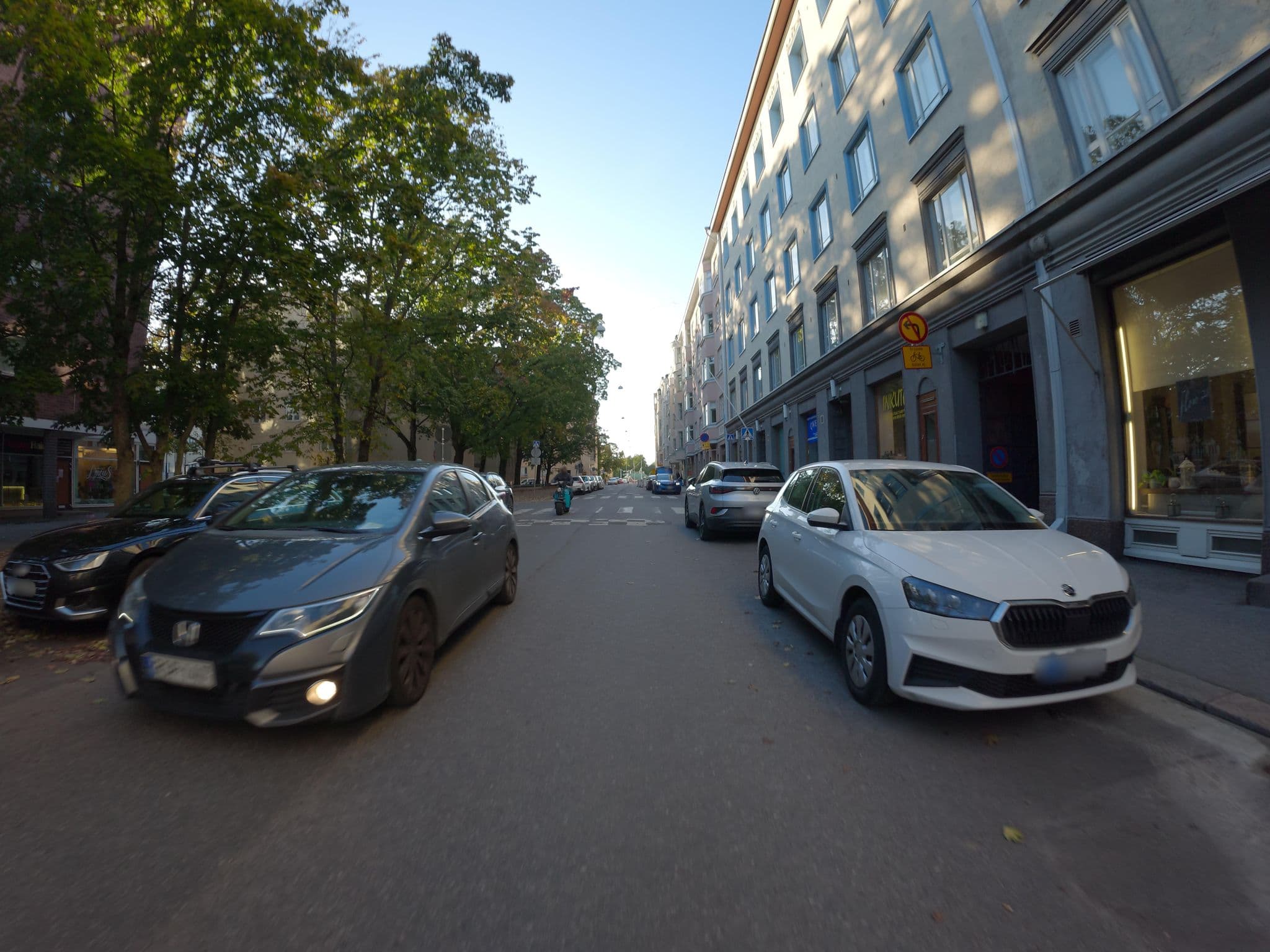 Street view near Forenom Serviced Apartments Helsinki Lapinlahdenkatu, Kamppi — © Barro (CC BY-SA · Mapillary)