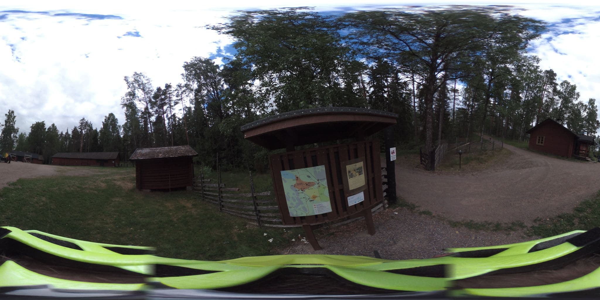 Street view near Kattilan torppa ja saunat (vain varauskäyttöön), Ojakkala — © kino (CC BY-SA · Mapillary)
