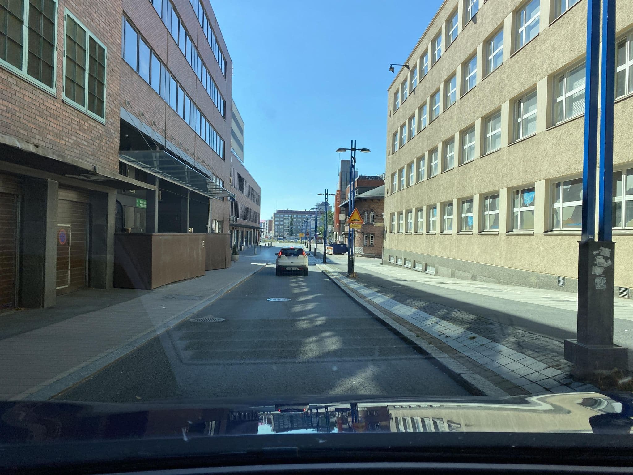 Street view near Dream Hostel, Tulli — © tniemine (CC BY-SA · Mapillary)