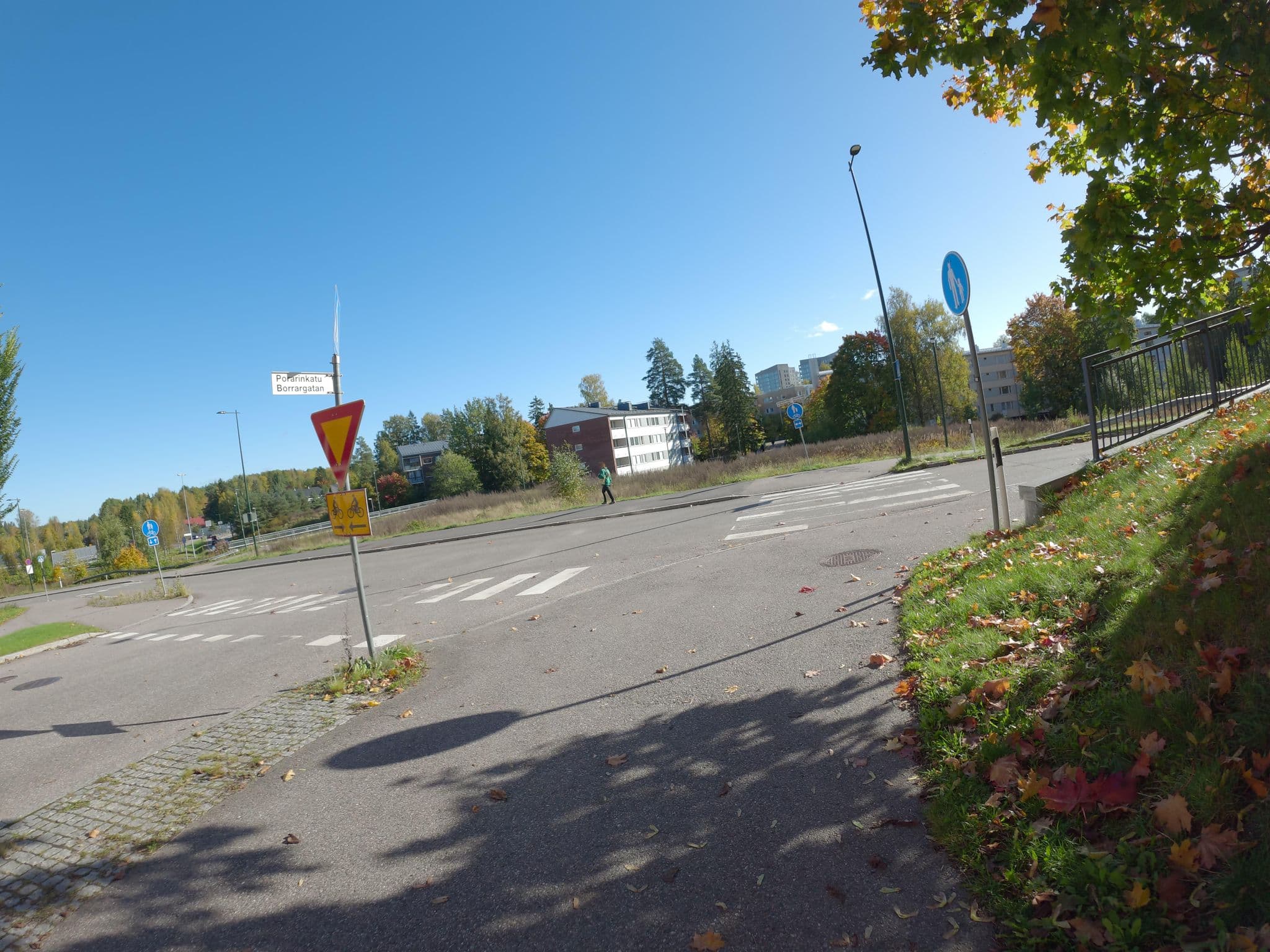 Street view near Forenom Aparthotel Espoo, Lintuvaara — © Barro (CC BY-SA · Mapillary)