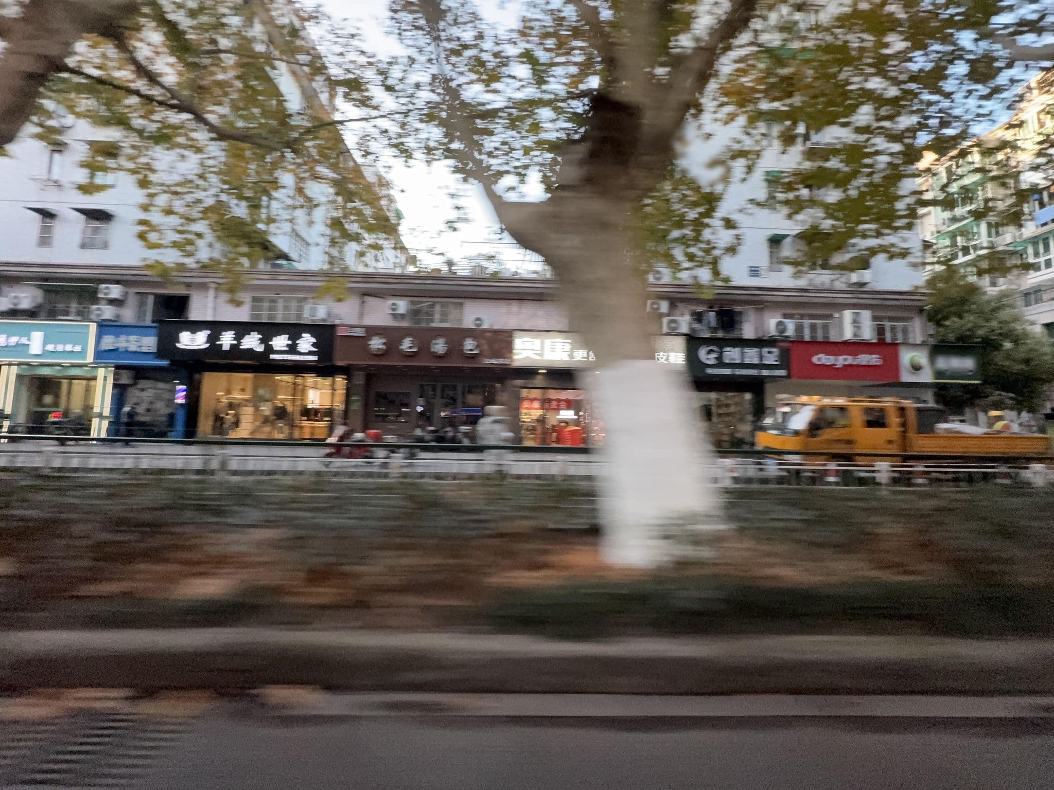 Street view near 杭州栖湖轻奢酒店, Hangzhou — © filipb (CC BY-SA · Mapillary)