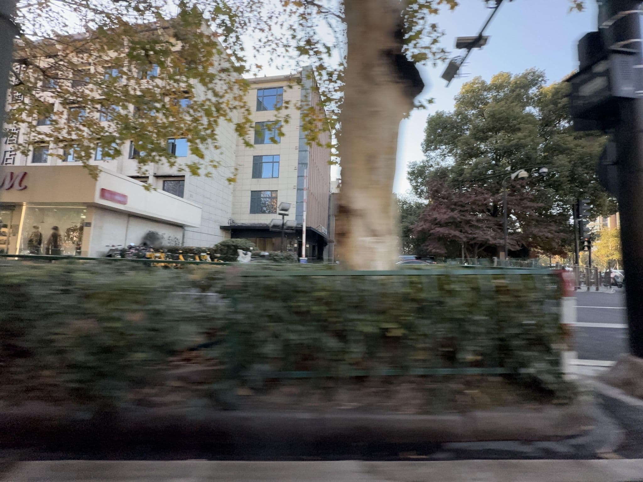 Street view near 国彩酒店, Hangzhou — © filipb (CC BY-SA · Mapillary)