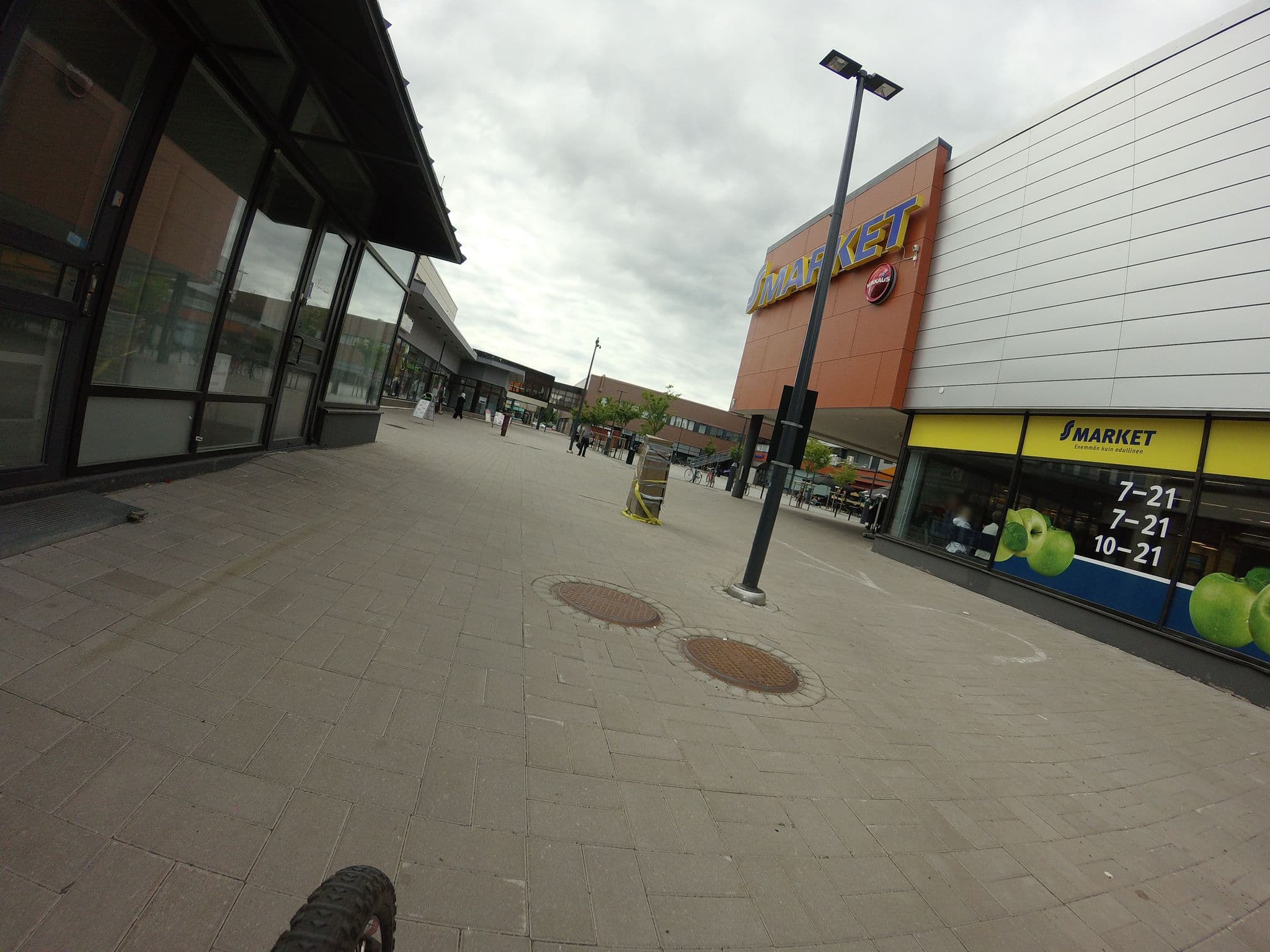 Street view near Loimu, Raisio — © pussihukka (CC BY-SA · Mapillary)