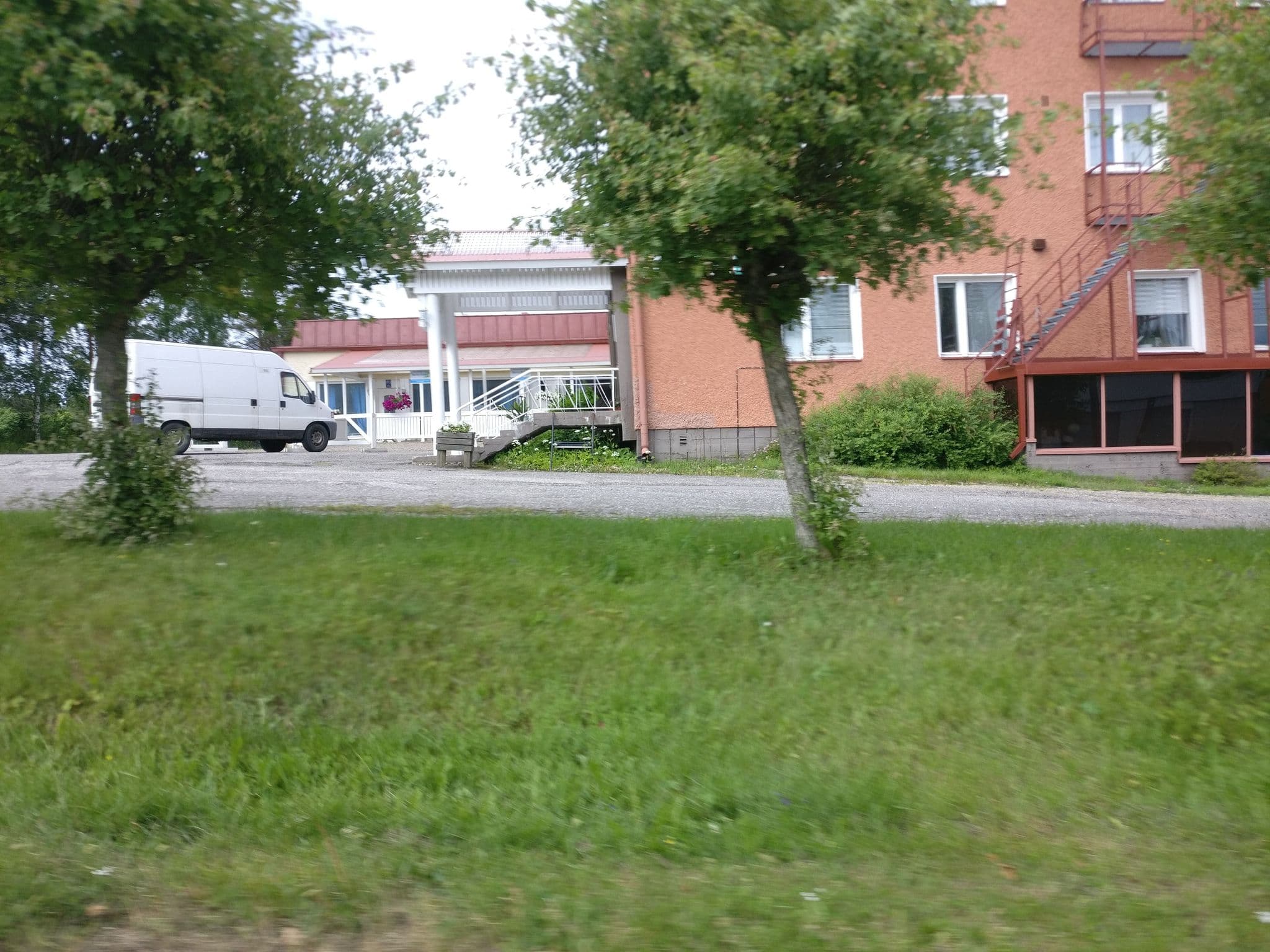 Street view near Huoneistohotelli Teekki, Juankoski — © esario (CC BY-SA · Mapillary)