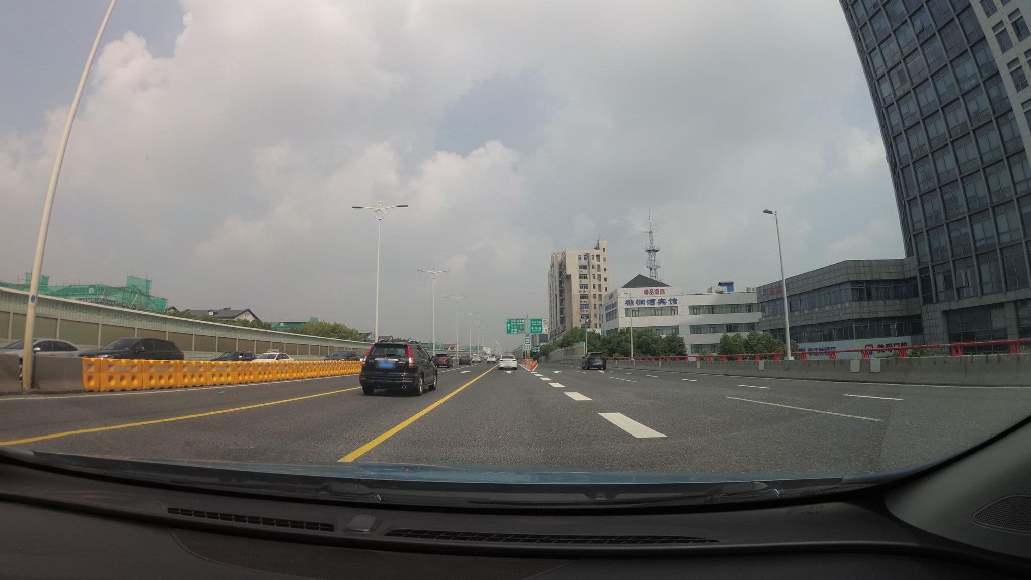 Street view near palm bay business hotel, Suzhou — © recklessxpy (CC BY-SA · Mapillary)