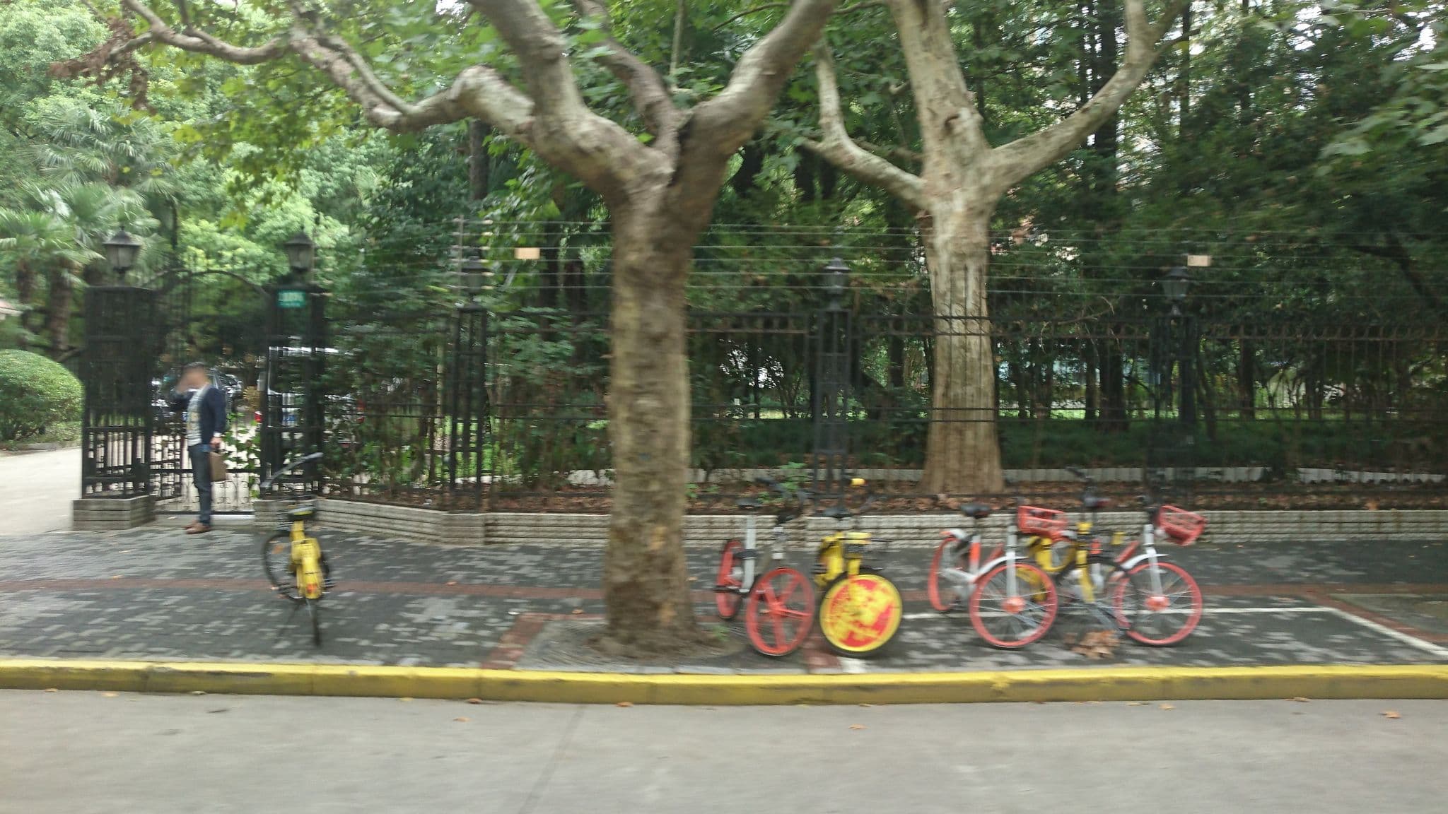 Street view near 奕邻66酒店公寓 | Ten66 Serviced Residences, Changning — © xma (CC BY-SA · Mapillary)