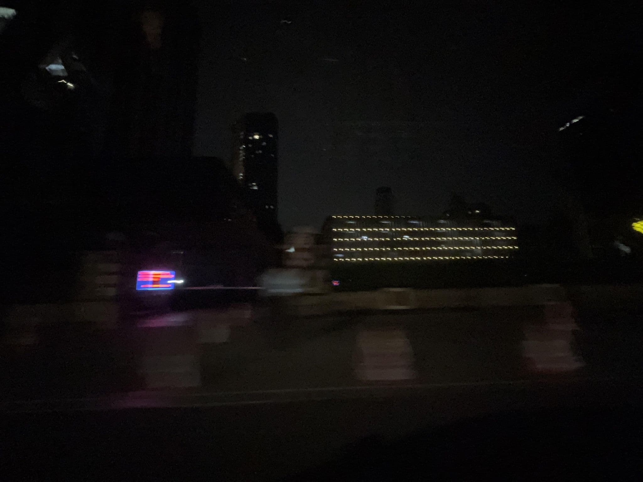 Street view near 上海宾馆 | Shanghai Hotel, Changning — © filipb (CC BY-SA · Mapillary)
