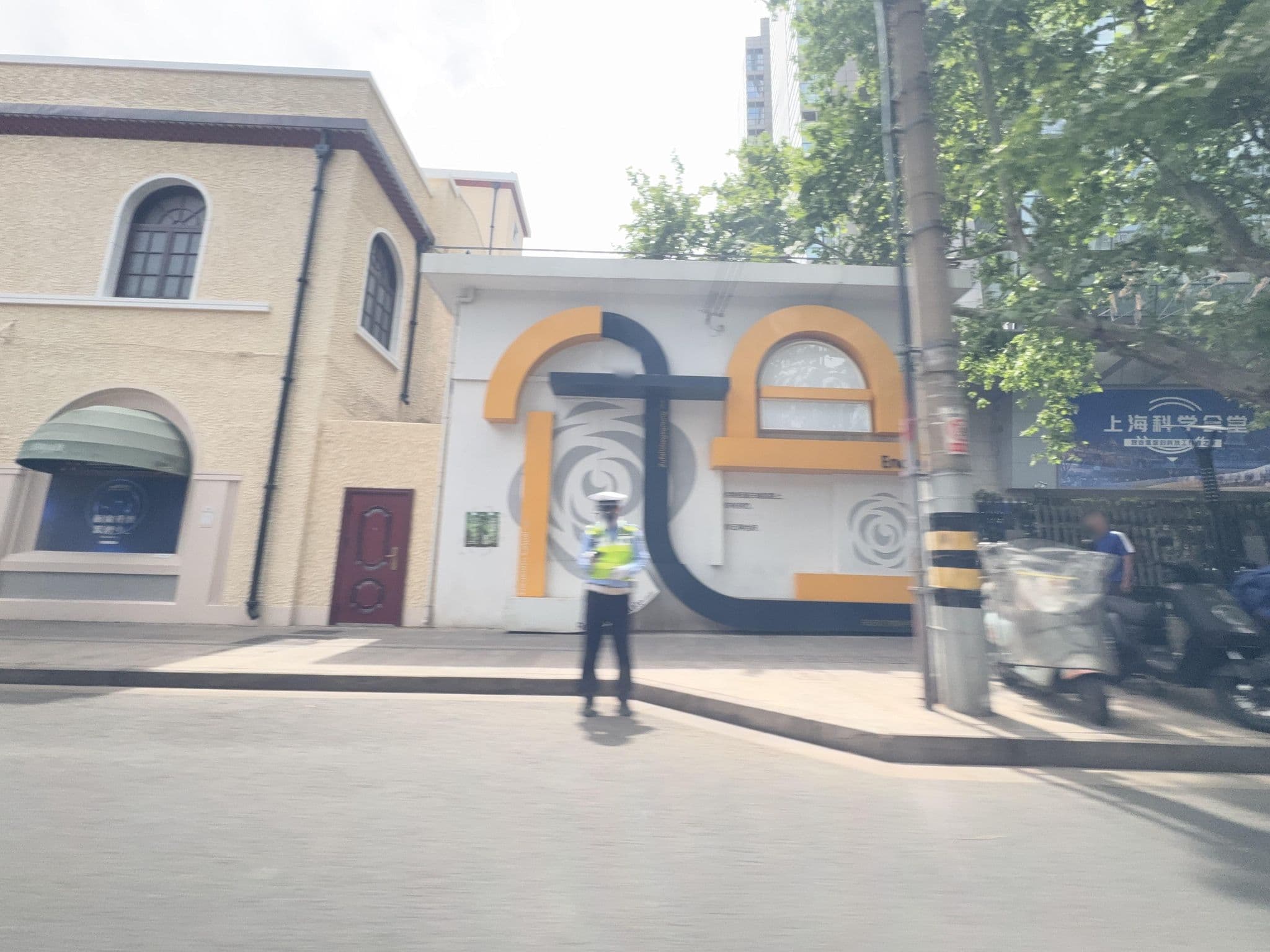 Street view near 上海遇家老洋房公寓, Shanghai — © filipb (CC BY-SA · Mapillary)