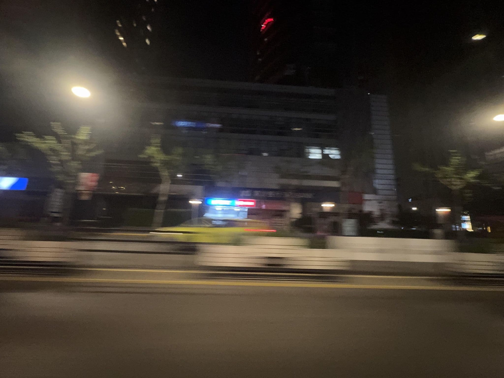 Street view near Grand Mercure Hotel Shanghai (The Panorama Century Court), Huangpu — © filipb (CC BY-SA · Mapillary)